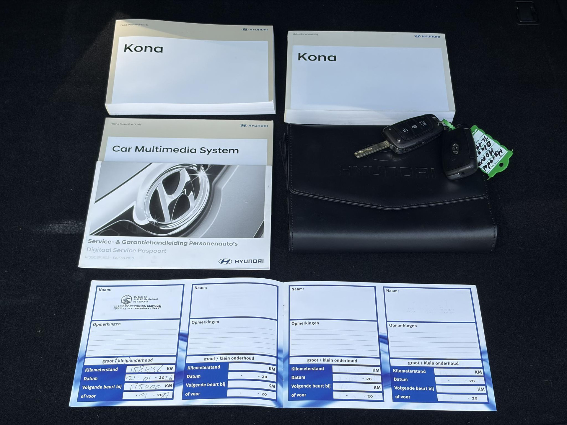 Hyundai Kona 1.0T Essence 2e Eigenaar,Trekhaak,Camera,Carplay,Navi,Clima,Cruise,6 Bak,N.A.P,120pk,Lm velgen,Rijstrooksensor,Pdc,Apk tot 03-2027