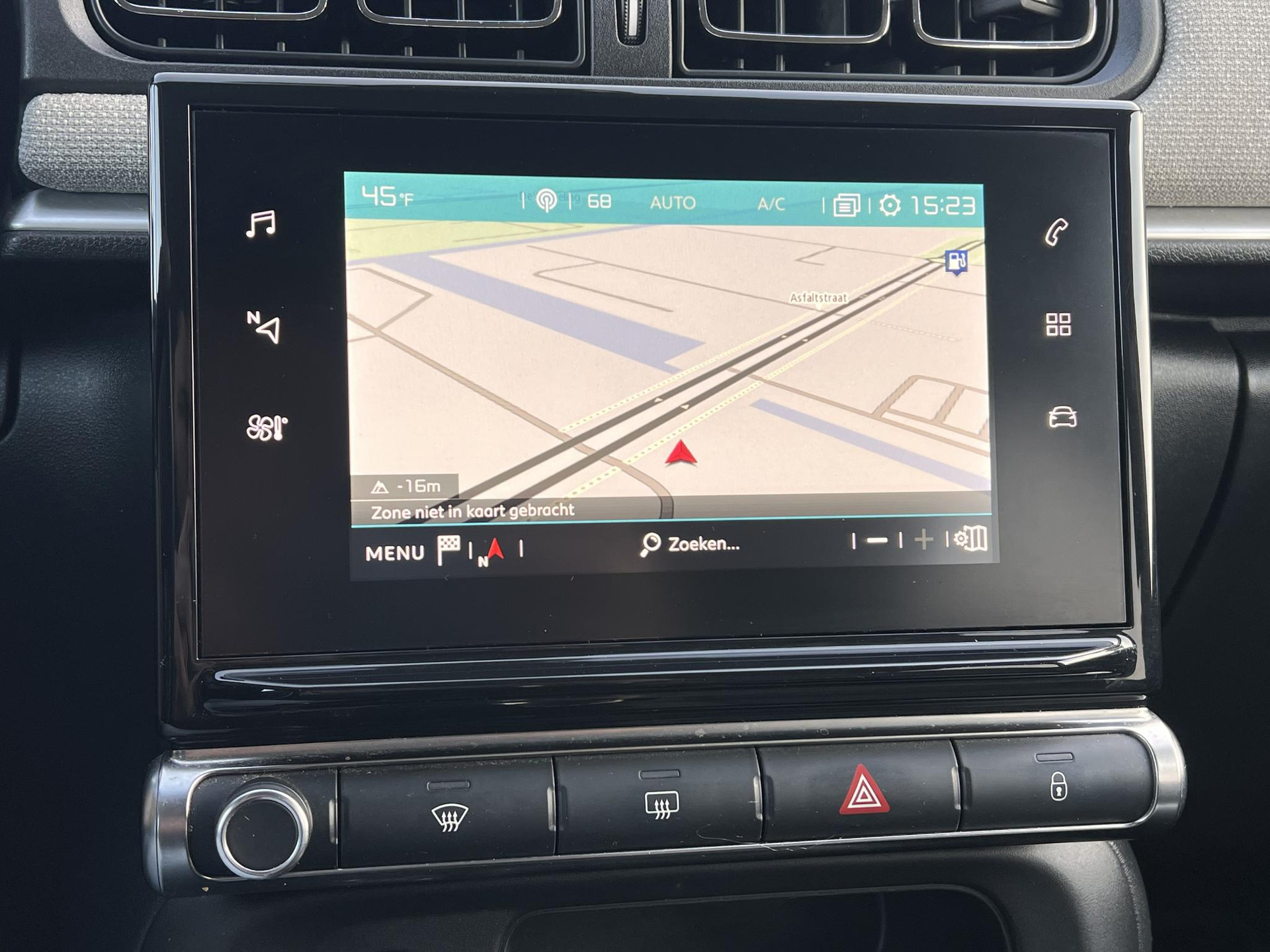 Citroen C3 1.2 PureTech S&S Shine 110pk,D-riem vv in 2023,2e Eigenaar,Camera,Navi,Clima,Cruise,Pdc V+A,APK tot 01-2027