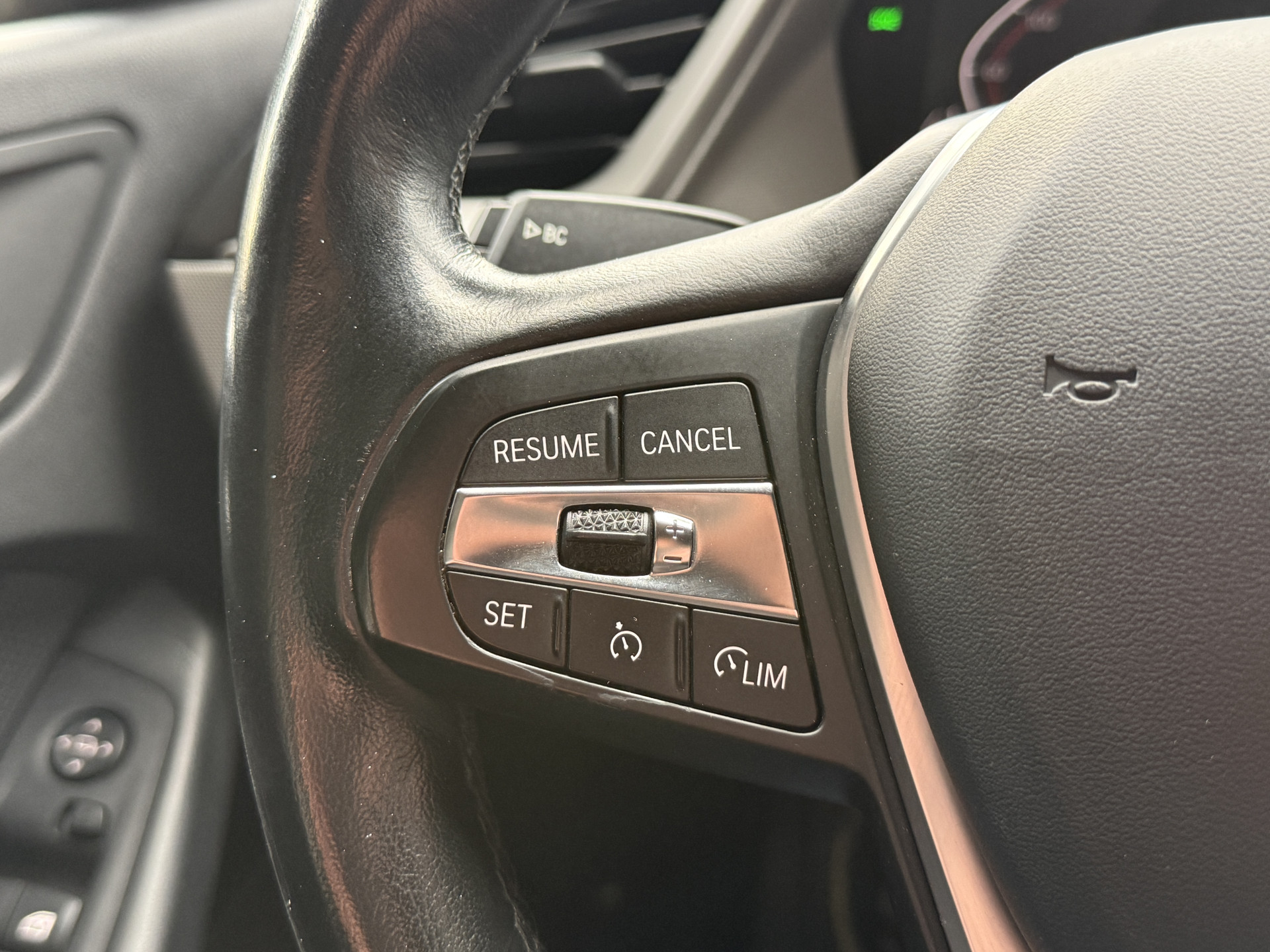 BMW 1-serie 116i Business Edition | Zwarte grill | Apple Carplay | DAB+ | PDC V+A