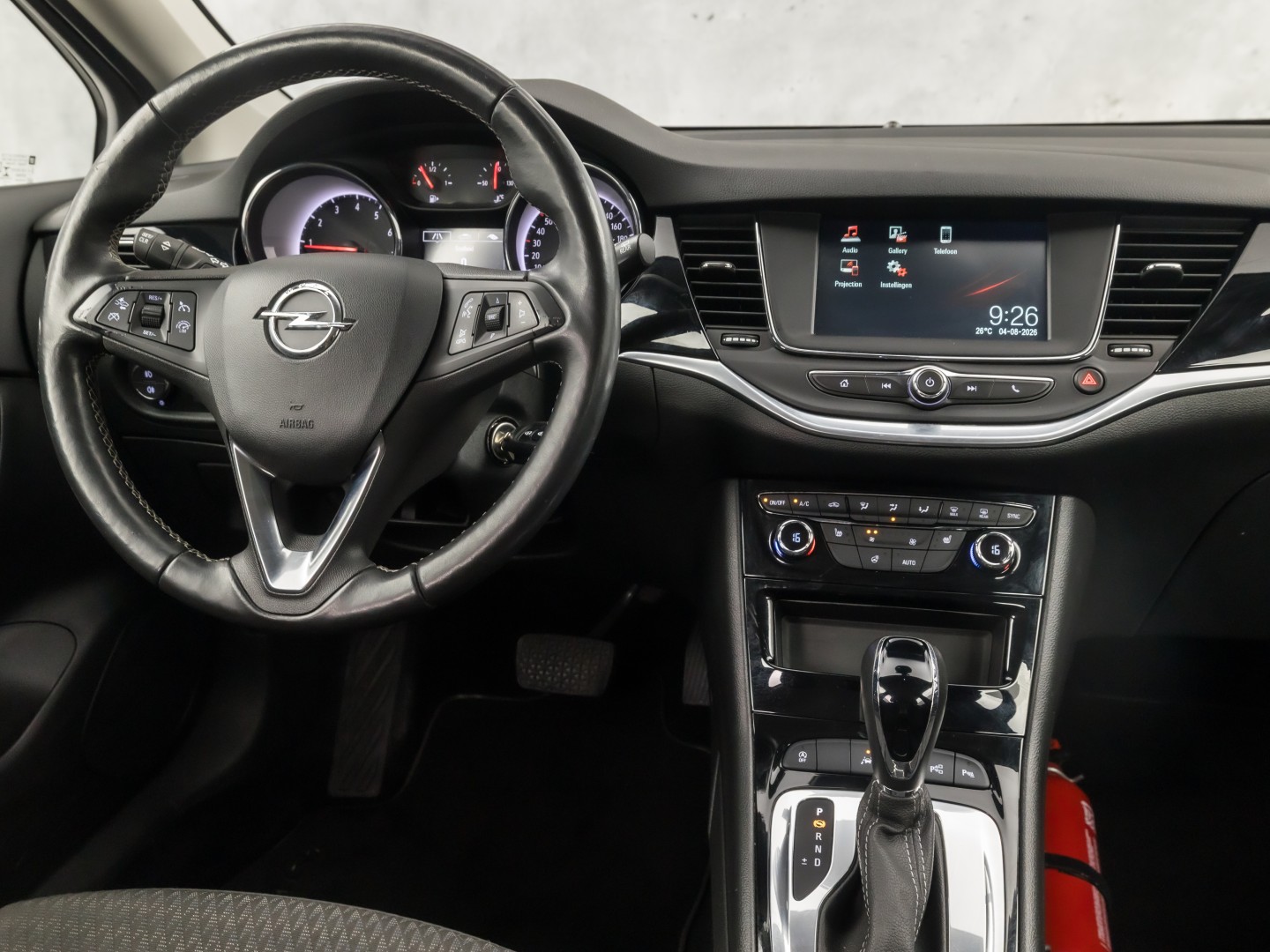 Opel Astra Sports Tourer 1.4 Turbo Innovation Sport 150Pk Automaat (APPLE CARPLAY, NAVIGATIE, CAMERA, STUUR/STOELVERWARMING, SPORTSTOELEN, ADAPTIVE CRUISE, LM VELGEN, NIEUWSTAAT)