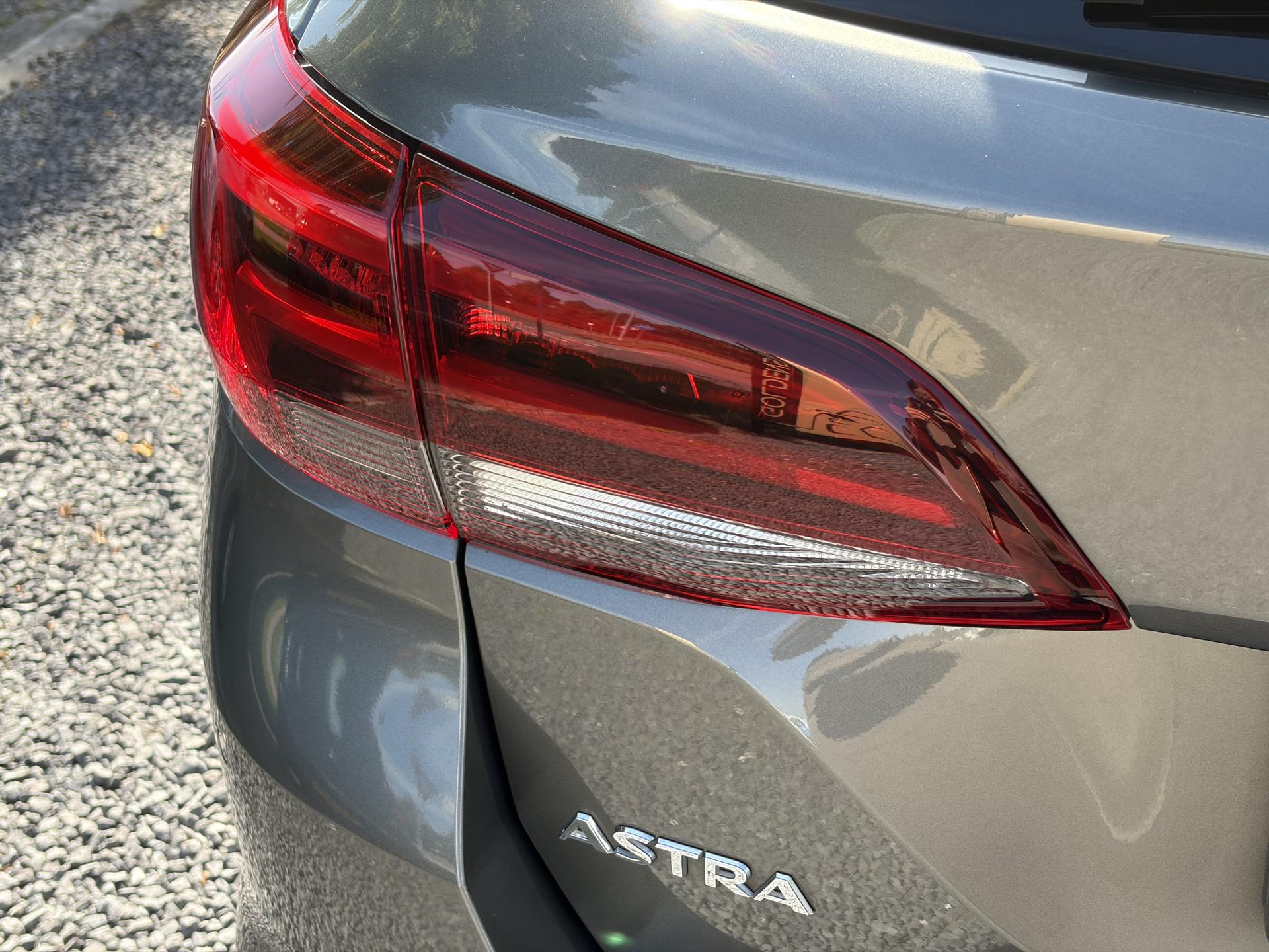 Opel Astra Sports Tourer 1.2 Business Elegance ✓1e Eigenaar✓110pk✓Carplay✓Camera✓Navi✓Clima✓Cruise✓Halfleder✓Comfortstoel✓Pdc V+A✓6 Bak✓Dealer Onderhouden✓Keyless✓Lm velgen✓N.A.P✓Apk tot 06-2027