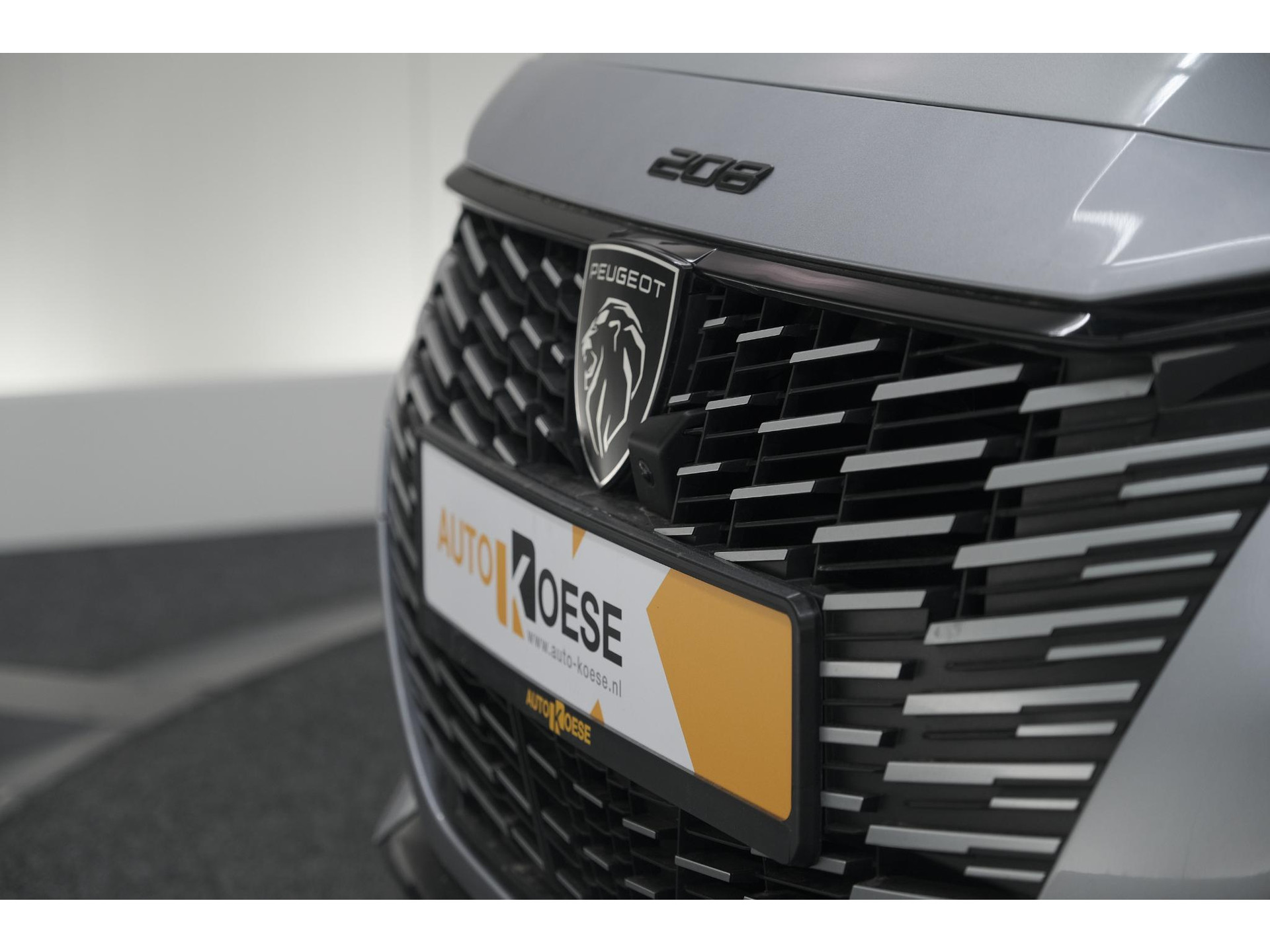 Peugeot 208 PureTech 100 Allure | 360 Camera | Dodehoekdetectie | Apple Carplay