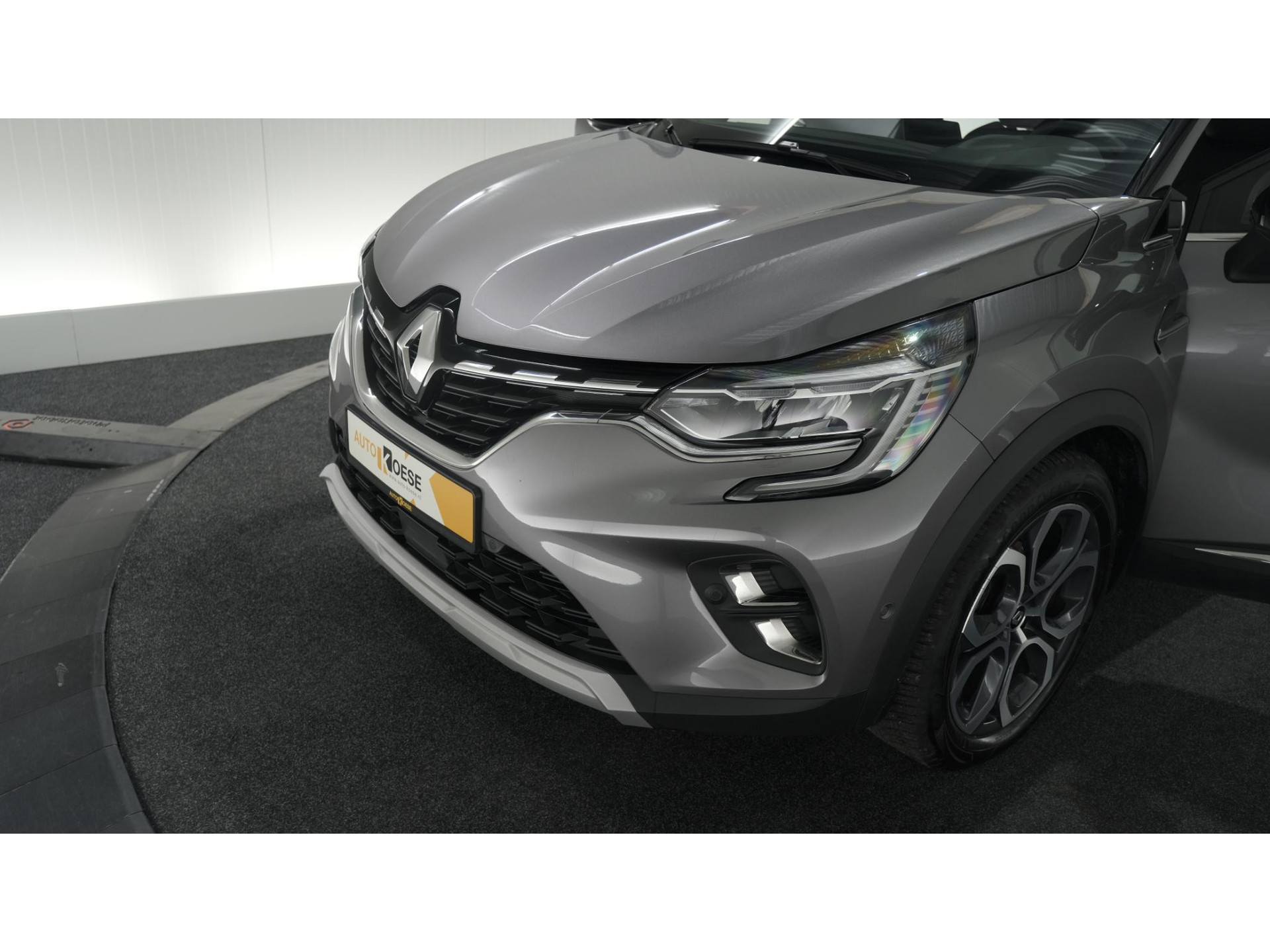 Renault Captur Mild Hybrid 140 EDC Techno | 360 Camera | 9.3 Inch Grootscherm | Stoelverwarming | Apple Carplay | 18 Inch Lichtmetalen Velgen