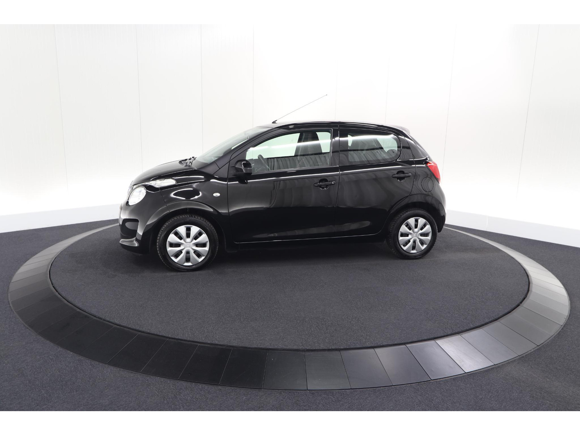 Citroen C1 1.0 VTi Feel | AllSeason banden | Radio | Bluetooth | Airco | 5 Deurs