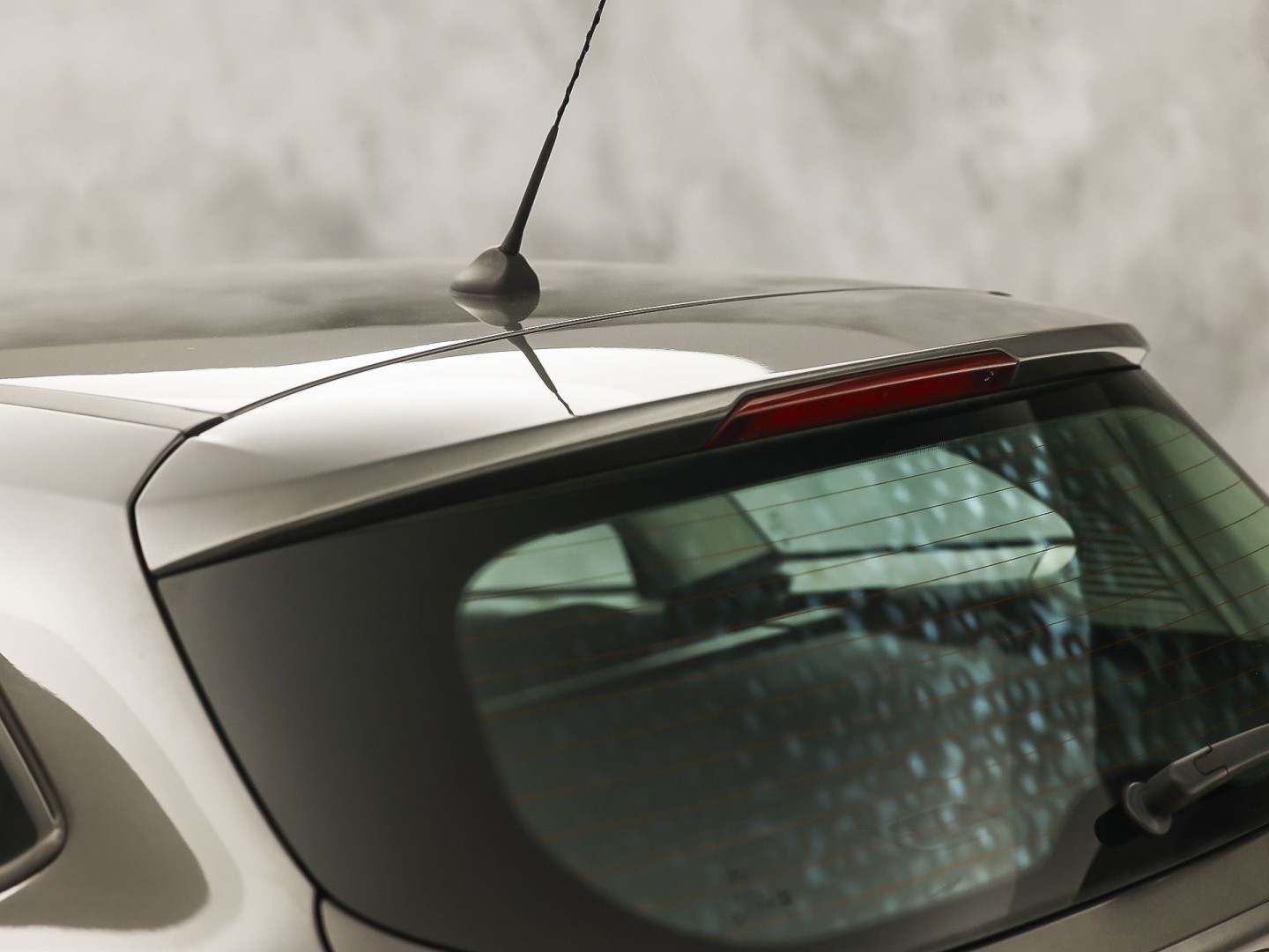 Ford Focus Wagon 1.0 Sport (APPLE CARPLAY, GROOT NAVI, CAMERA, CLIMATE, SPORTSTOELEN, TREKHAAK, CRUISE, NIEUWSTAAT)
