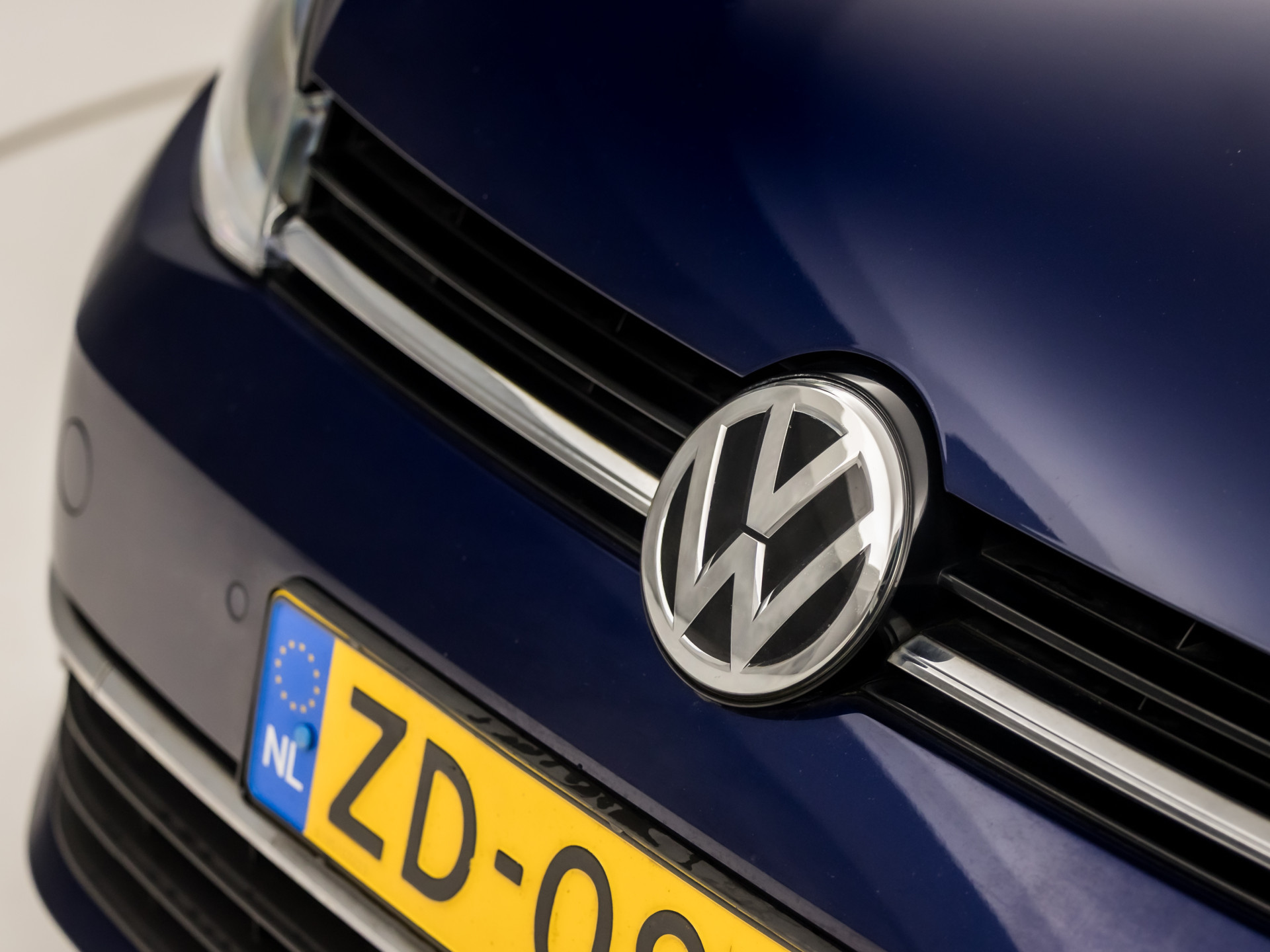 Volkswagen Golf Variant 1.0 TSI Sportline 116Pk Automaat (GROOT NAVI, APPLE CARPLAY, CLIMATE, ADAPTIVE CRUISE, PARKEERSENSOREN, LM VELGEN, NIEUWE APK, NIEUWSTAAT)
