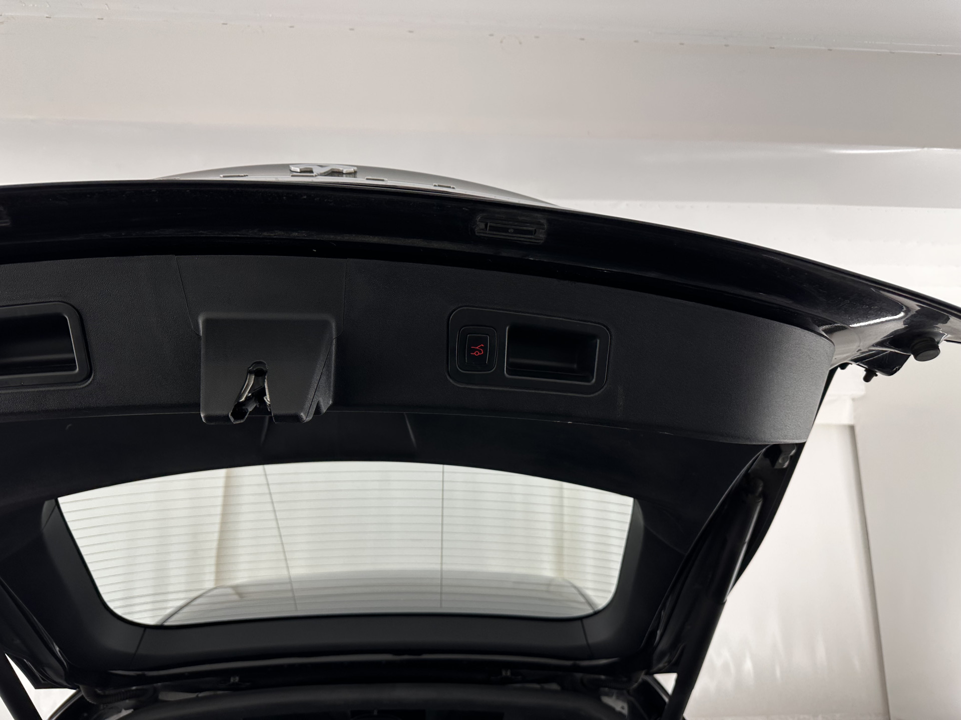 Tesla Model S 75D Base AWD [ 3-Fase-17kW ] {SOH-85%} (INCL-BTW) Aut. *PANO-WINDOW | LEATHER | AIR-SUSPENION | FULL-LED | NAVI-FULLMAP | KEYLESS | MEMORY-PACK | HEATED-COMFORTSEATS | DIGI-COCKPIT | CARBON-INLAY | AUTO-PILOT | 19"ALU*