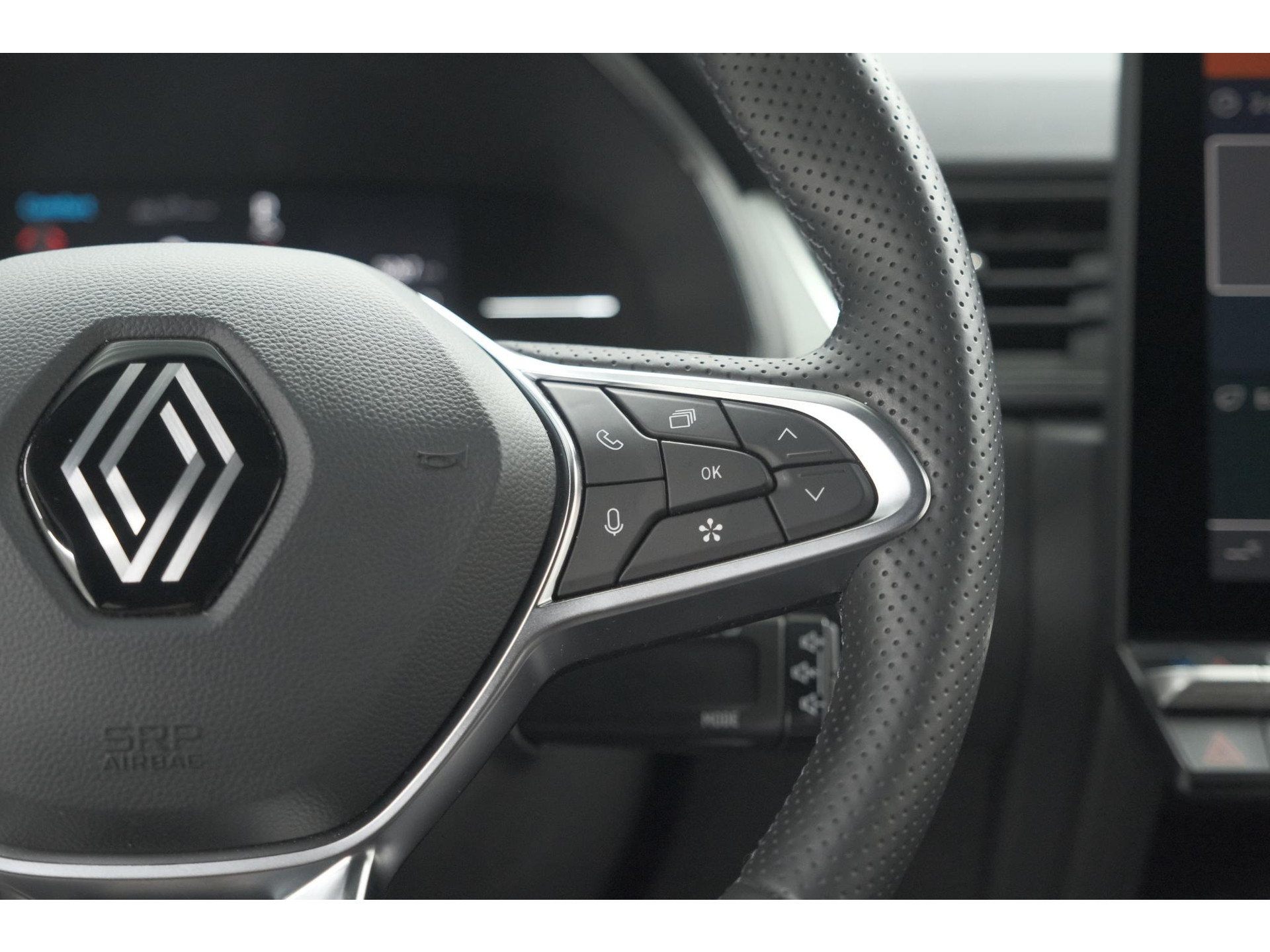 Renault Captur Mild Hybrid 160 EDC Techno | Pack Winter | Camera | Adaptieve Cruise Control | Apple Carplay