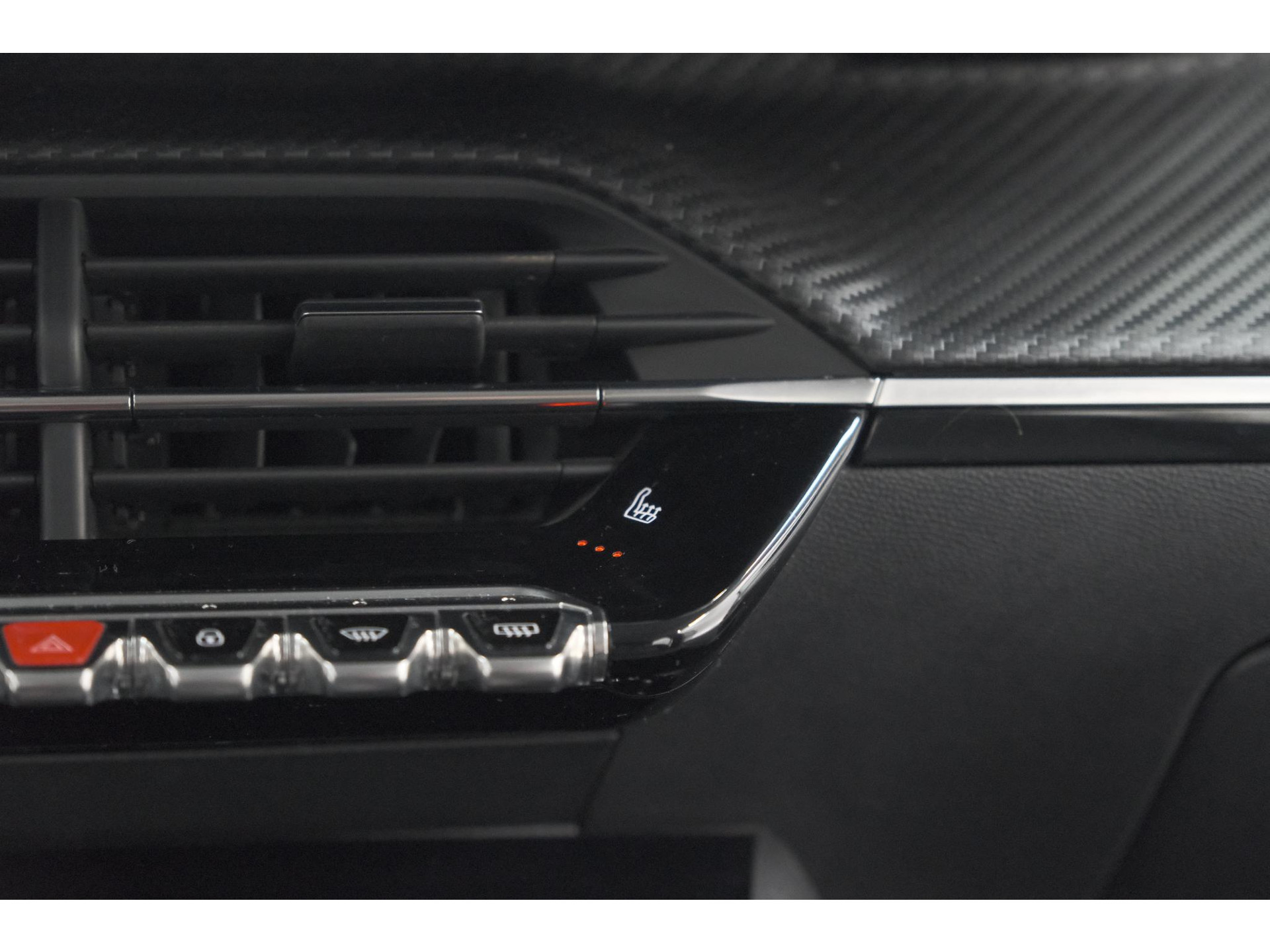 Peugeot 208 PureTech 100 Allure Pack | Parkeersensoren | Apple Carplay | Stoelverwarming