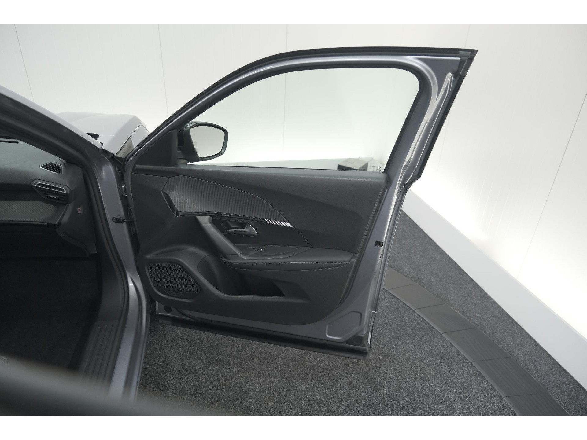 Peugeot 2008 PureTech 130 EAT8 Allure | Camera | Navigatie | Parkeersensoren | Apple Carplay