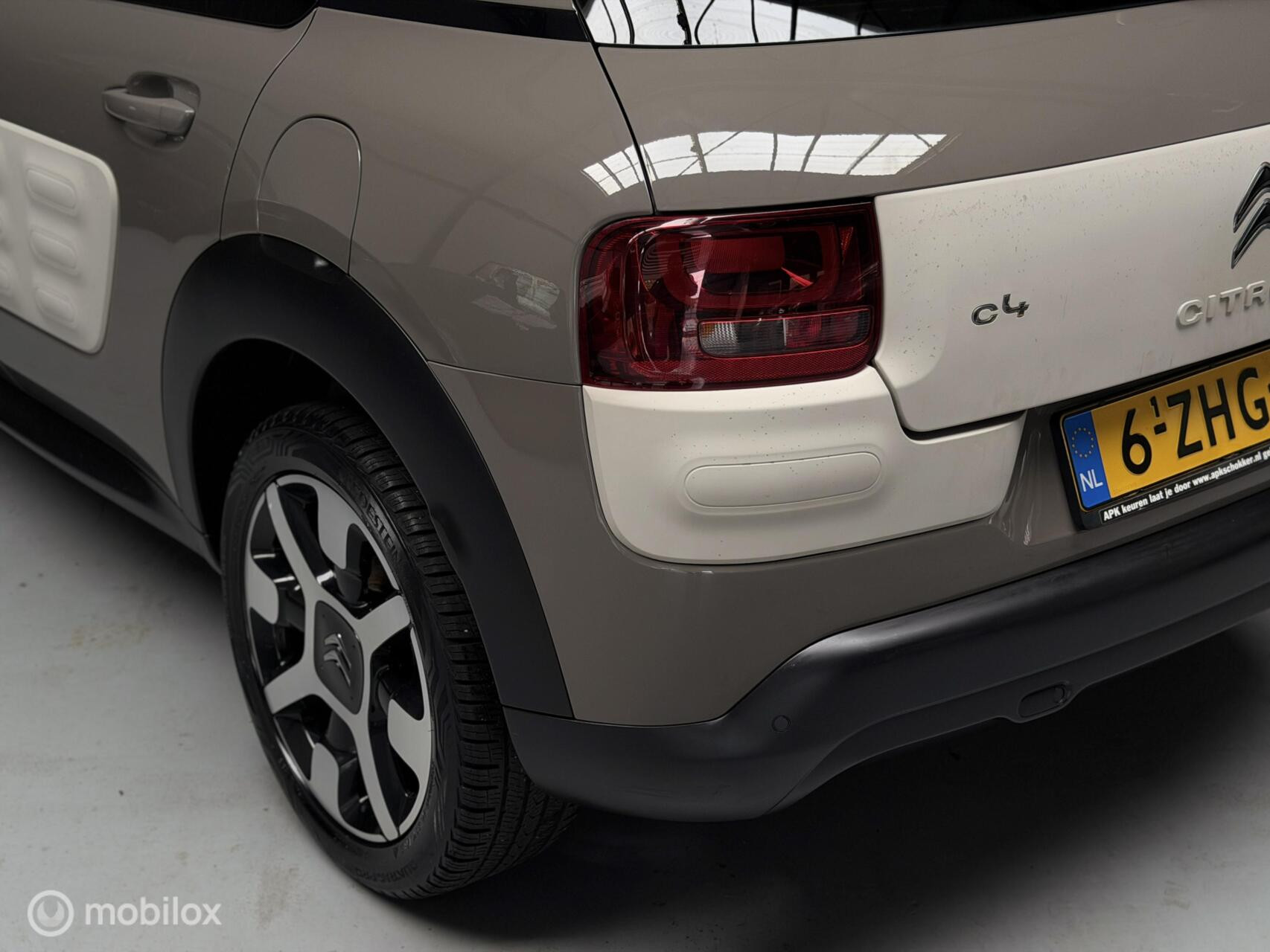 Citroën C4 Cactus 1.2 PureTech Shine|Automaat|NAP|Camera|Navi