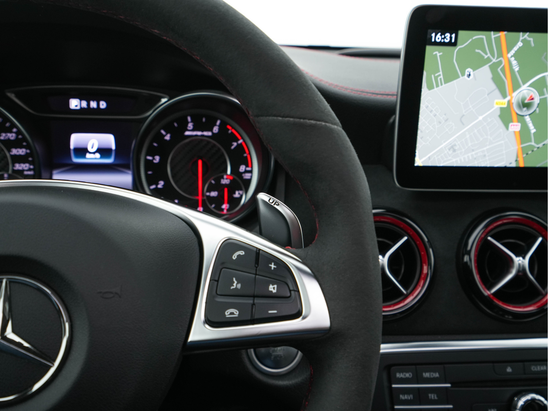 Mercedes-Benz CLA-klasse AMG 45 4MATIC Ambition Aut. *PANO | AMG-AERO-PACK | RECARO-SPORTSEATS | MICROFIBRE | FULL-LED | MEMORY-PACK | HARMAN/KARDON-SURROUD | KEYLESS | HEATED-SEATS | NAVI-FULLMAP | SHIFT-PADDLES | 19''ALU*