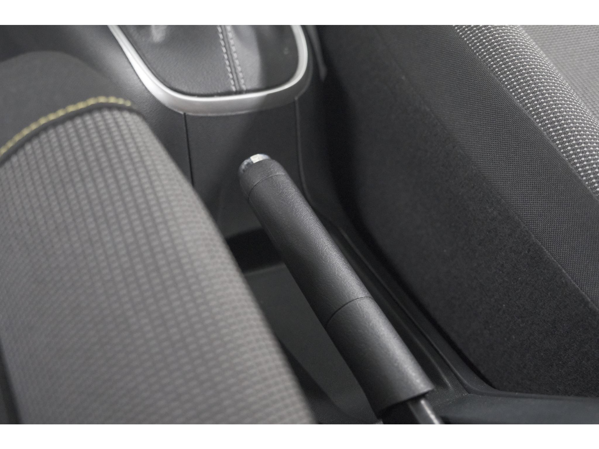 Citroen C3 PureTech 110 EAT6 Max | Apple Carplay | Parkeersensoren | Climate Control | 16 Inch Lichtmetalen Velgen