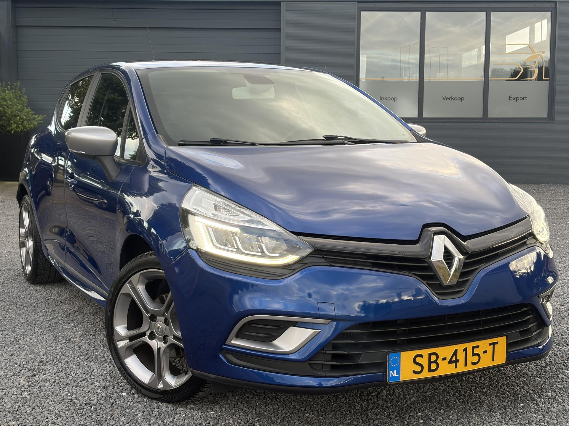 Renault Clio 1.2 TCe GT-Line Automaat l Navi l Keyless l Clima l Cruise l 120pk l 2e Eigenaar l N.A.P. l Pdc l 17''Lmv l Apk tot 03-2027
