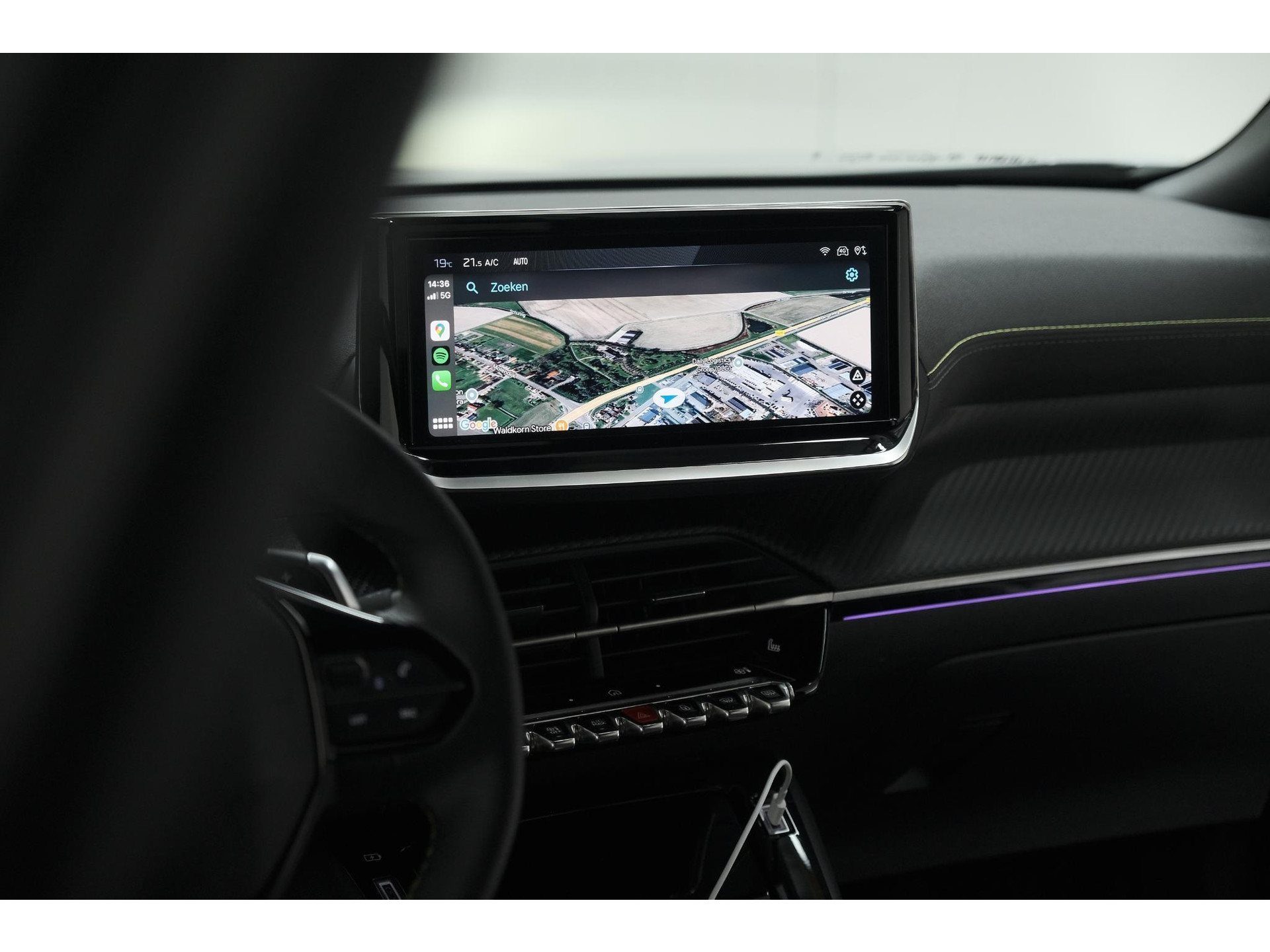 Peugeot 2008 PureTech 130 EAT8 GT | 360 Camera | Adaptieve Cruise Control | Dodehoekdetectie | Apple Carplay