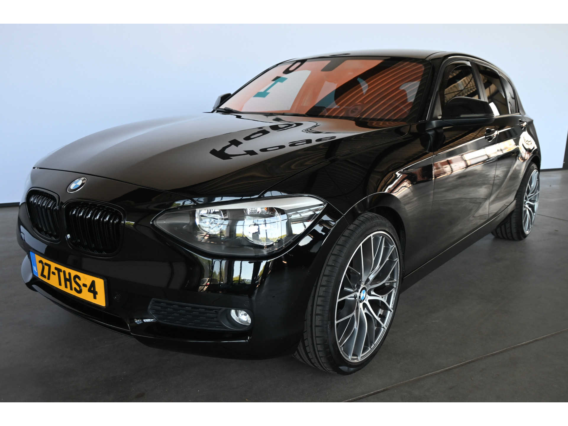 BMW 1-serie 116i Business+ Clima Cruise control Navigatie Xenon Stoelverwarming Inruil Mogelijk!