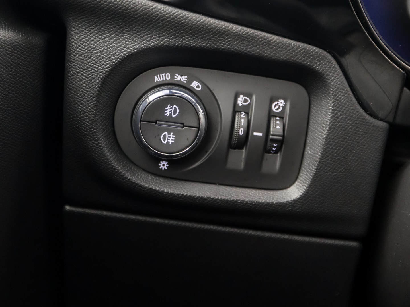 Opel Corsa 1.2 GS Line (VIRTUAL COCKPIT, APPLE CARPLAY, GROOT NAVI, 360 CAMERA, GETINT GLAS, SPORTSTOELEN, CRUISE, LANE ASSIST, NIEUWSTAAT)