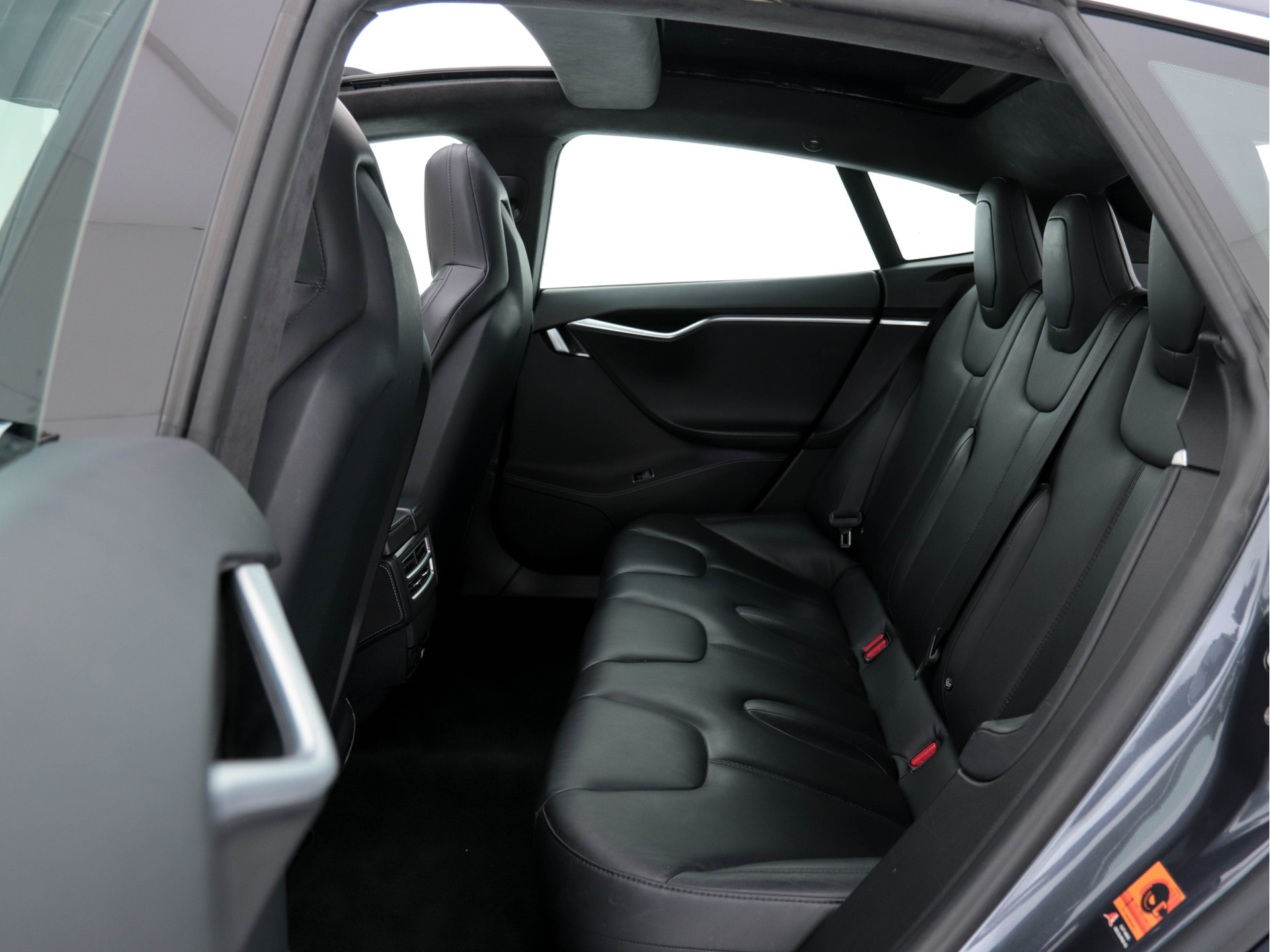 Tesla Model S P85D Performance-Pack AWD [ 3-Fase ] (INCL-BTW) *PANO | NAPPA-FULL-LEATHER | AUTO-PILOT | AIR-SUSPENSION | KEYLESS | CAMERA | FULL-LED | ADAPTIVE-CRUISE |  DIGI-COCKPIT | SPORT-SEATS | 19"ALU*