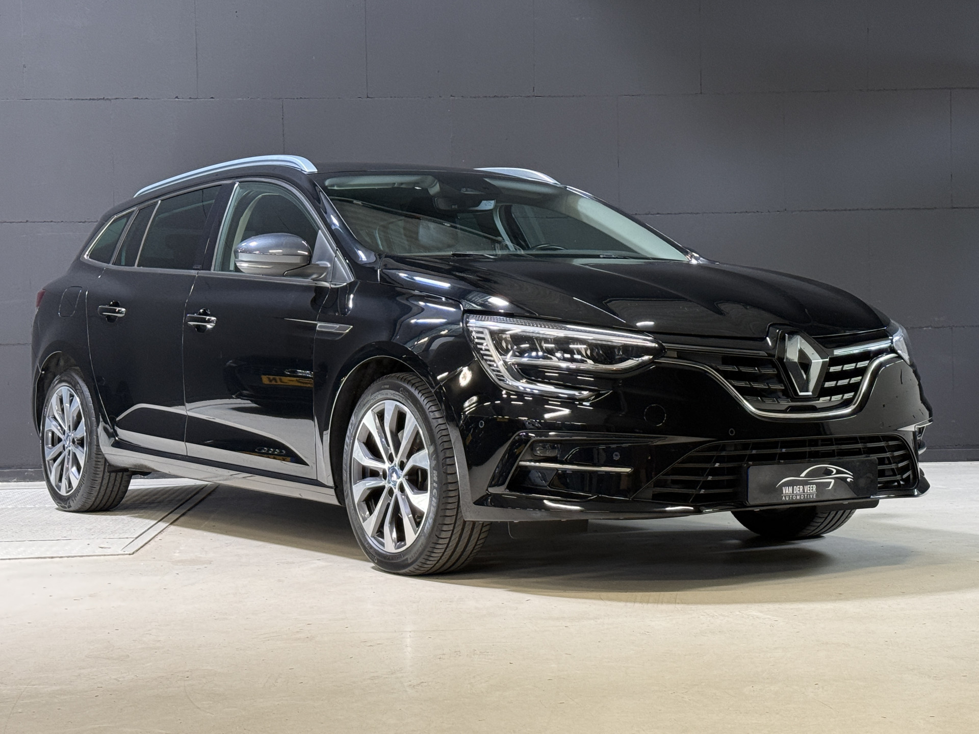 Renault Mégane Estate 1.6 E-Tech Plug-In Hybrid 160 Business Edition One | Apple Carplay | Stoel/stuurverwarming | Full LED | Keyless