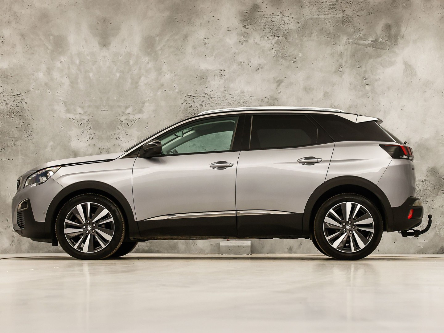 Peugeot 3008 1.2 PureTech Allure Sport Automaat (APPLE CARPLAY, GROOT NAVI, 360 CAMERA, STOELVERWARMING, LEDER, SPORTSTOELEN, ADAPTIVE CRUISE, GETINT GLAS, KEYLESS, NIEUWSTAAT)