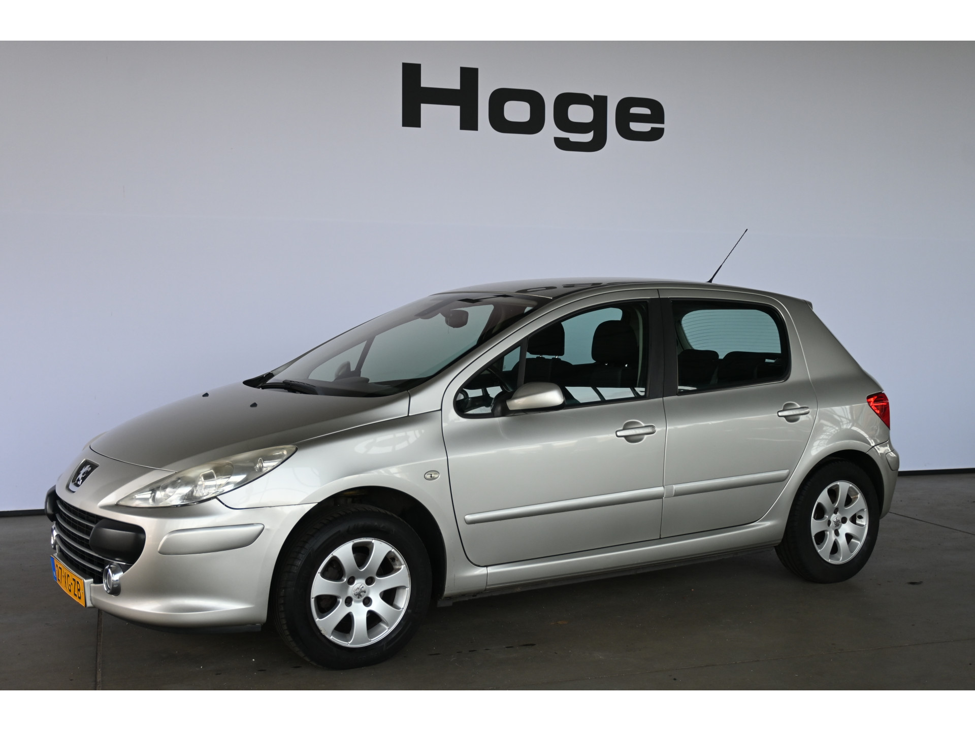 Peugeot 307 1.4-16V Premium Clima Cruise Control Trekhaak Nieuwe APK! Inruil Mogelijk!