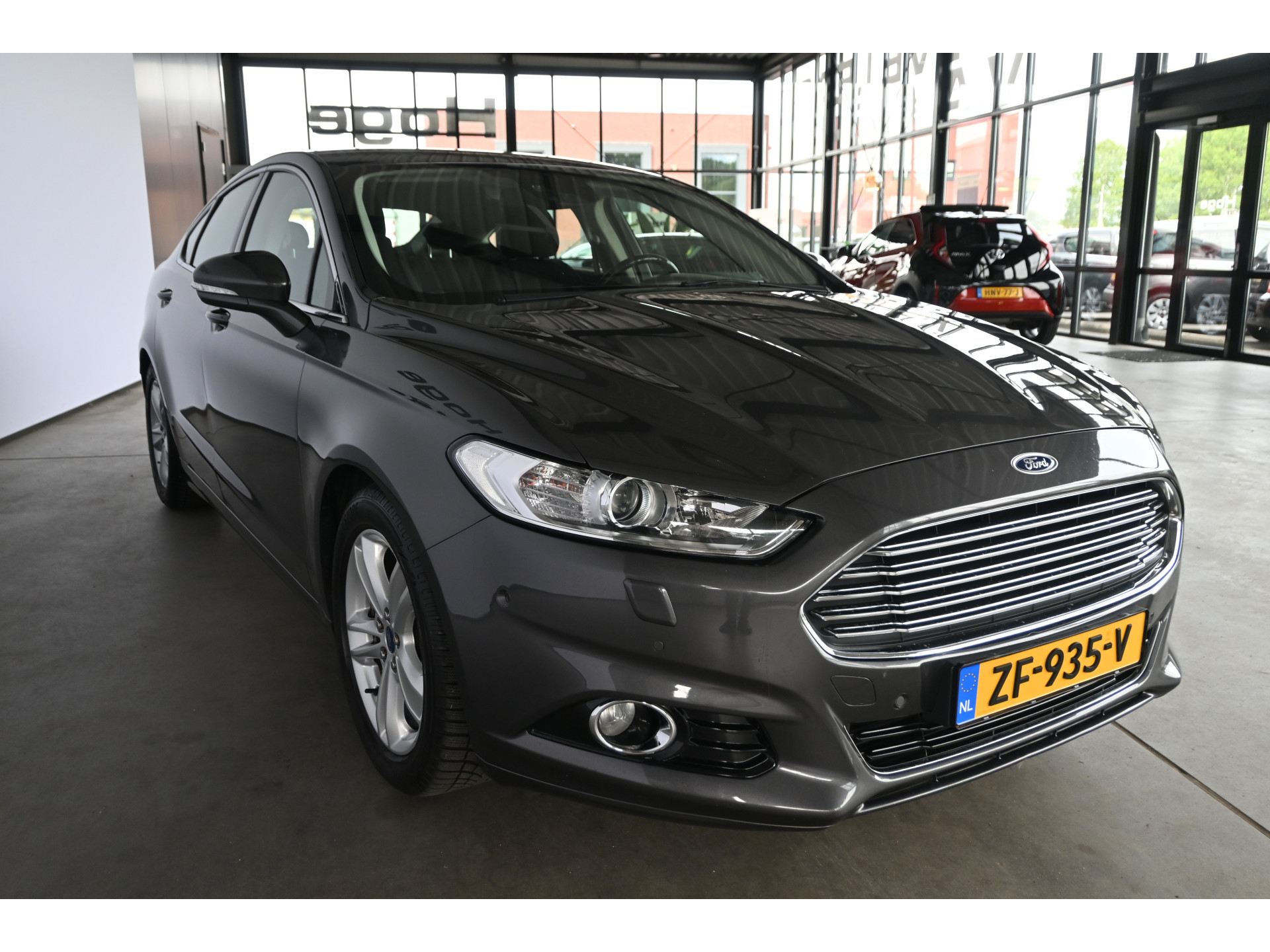 Ford Mondeo 1.5 Titanium Automaat Clima Navigatie Cruise Control Trekhaak Rijklaarprijs! Inruil Mogelijk!