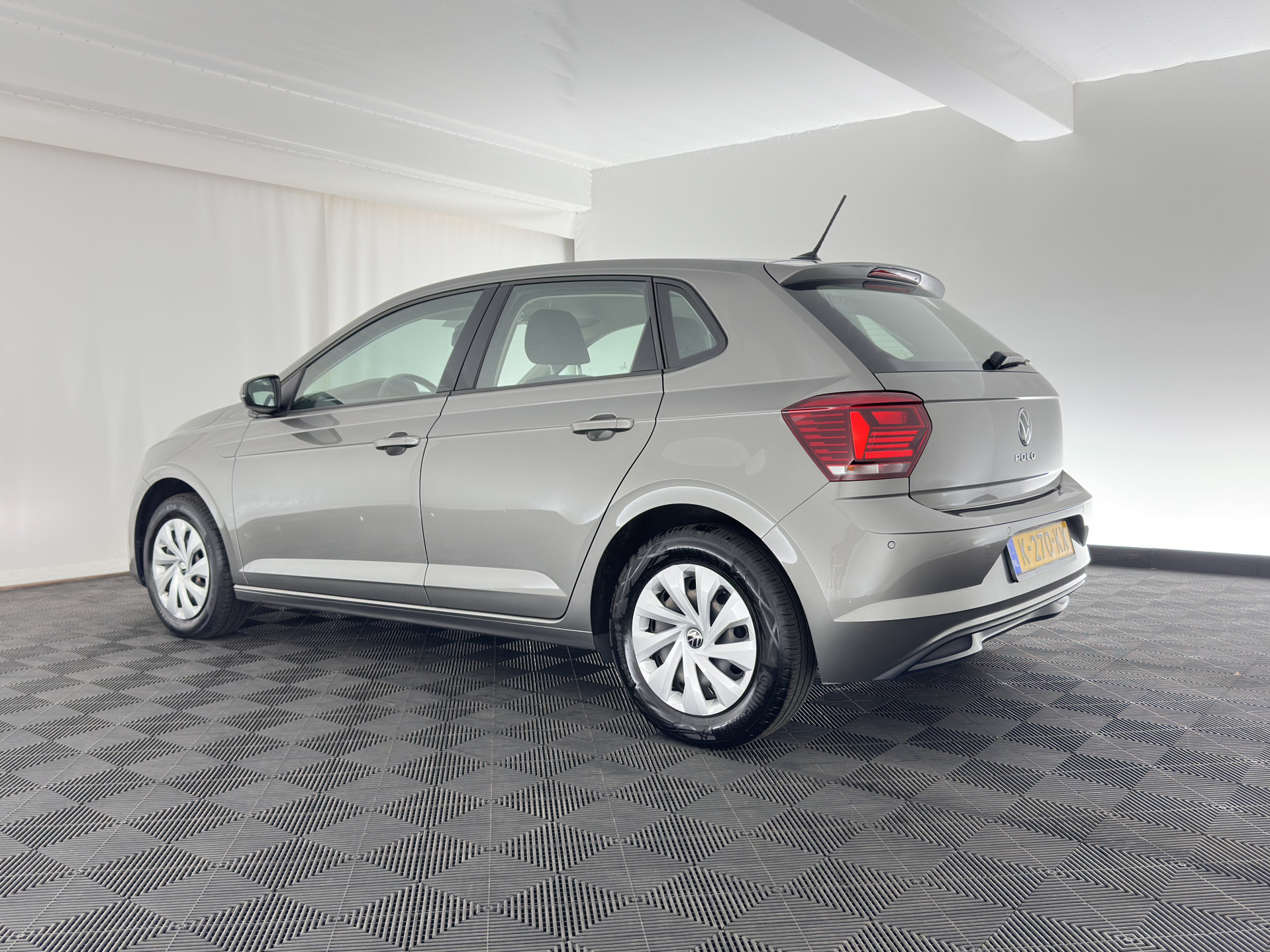 Volkswagen Polo 1.0 TSI Comfortline Business (INCL-BTW) *NAVI-FULLMAP | ADAPTIVE-CRUISE | COMFORT-SEATS | DAB+ | ECC | PARKPILOT*