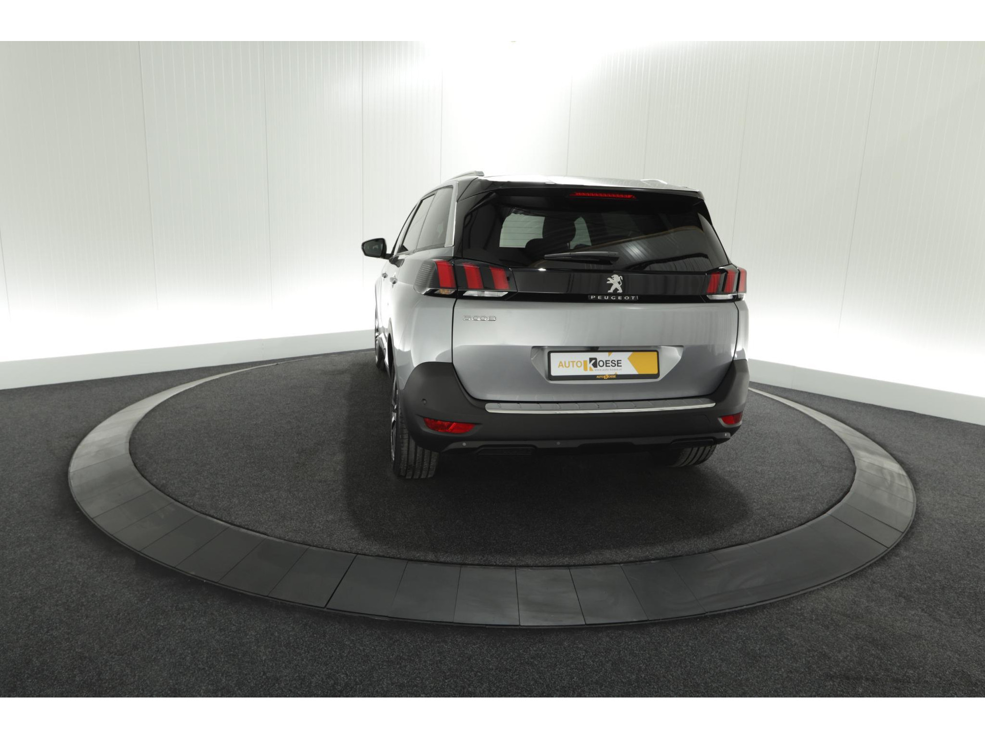 Peugeot 5008 PureTech 130 EAT8 Allure Pack Business | 7 Zitplaatsen | Camera | Dodehoekdetectie | Navigatie | Elektronische Achterklep
