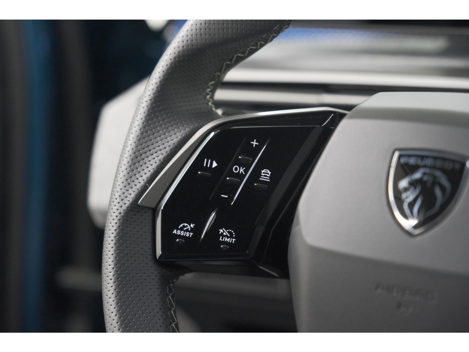 Peugeot 3008 1.2 Hybrid 136 GT | Elektrische Kofferklep | Camera | Adaptieve Cruise Control | Apple CarPlay