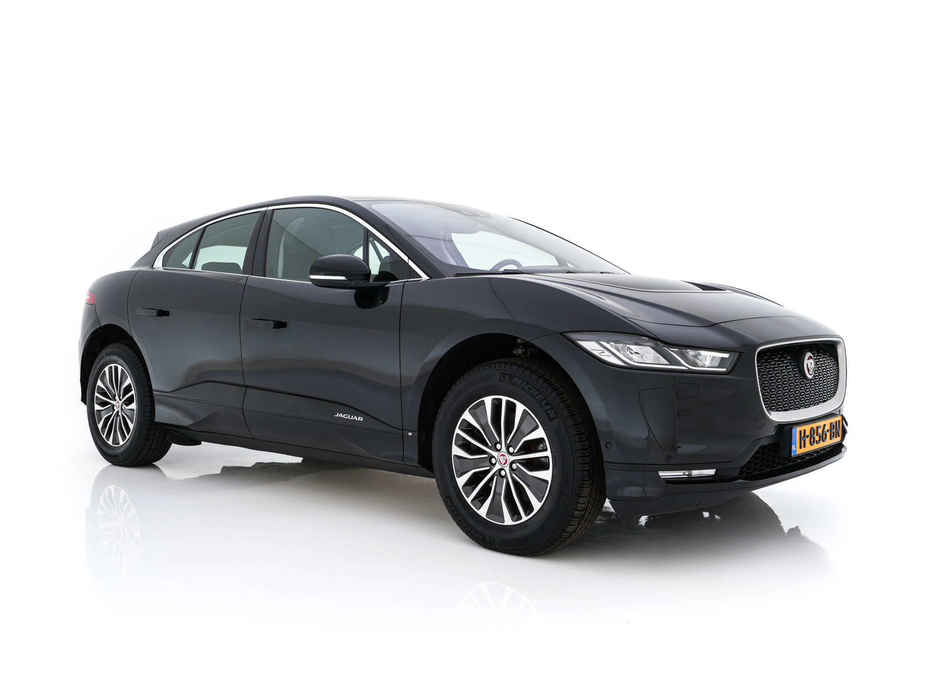 Jaguar I-PACE EV400 Business Edition S 90 kWh {SOH-89%} (INCL-BTW) *HEATPUMP | PANO | LEATHER | MERIDIAN-AUDIO | FULL-LED | HEATED/COOLED-COMFORTSEATS | DAB+ | CAMERA | DIGI-COCKPIT | NAVI-FULLMAP | ECC | KEYLESS | PDC | CCS-FASTLOADER | CRUISE |
