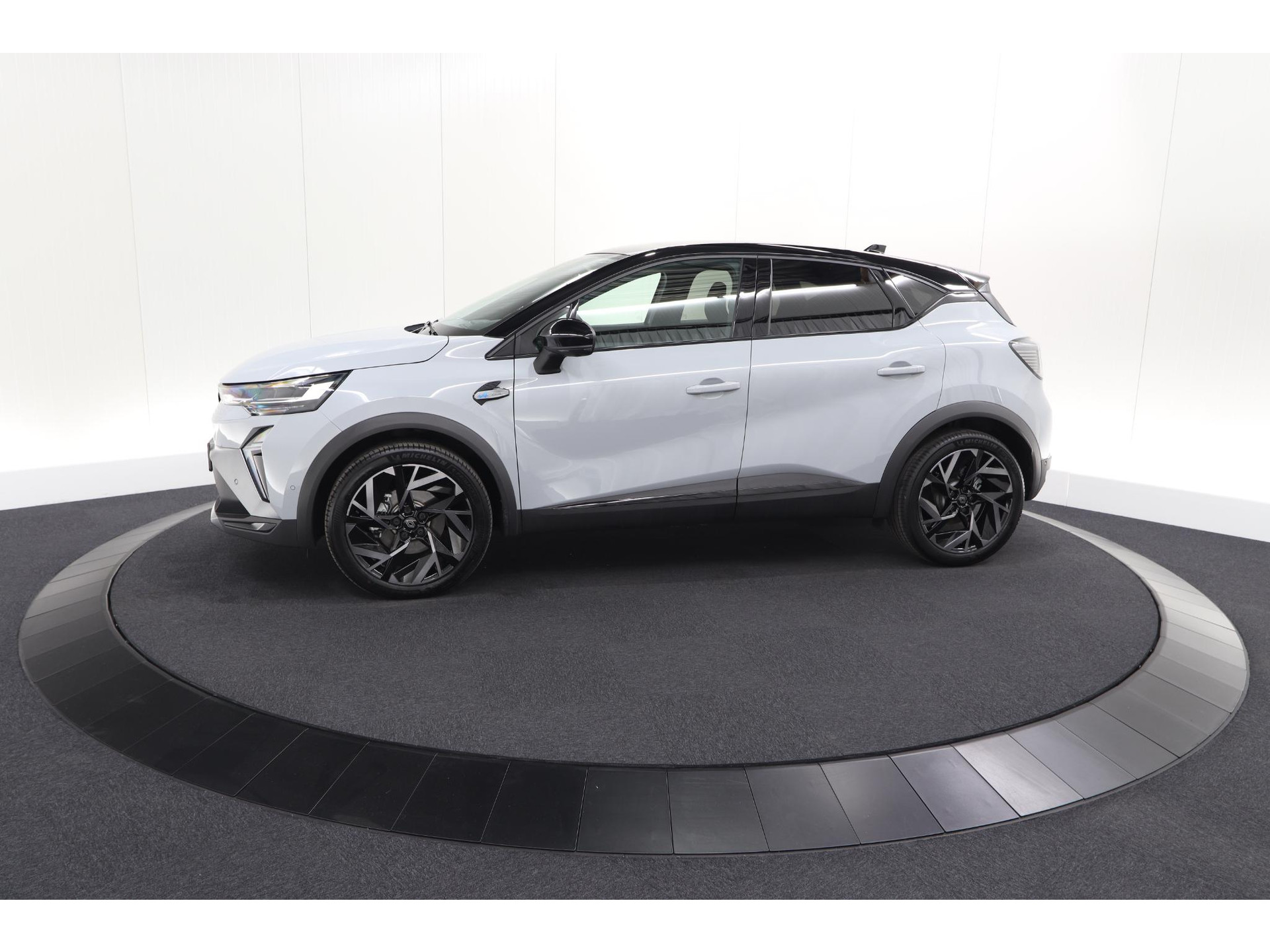 Renault Captur 1.8 E-Tech Full Hybrid 160 Esprit Alpine | Rondom Camerazicht | Dodehoekdetectie | Adaptieve Cruise Control