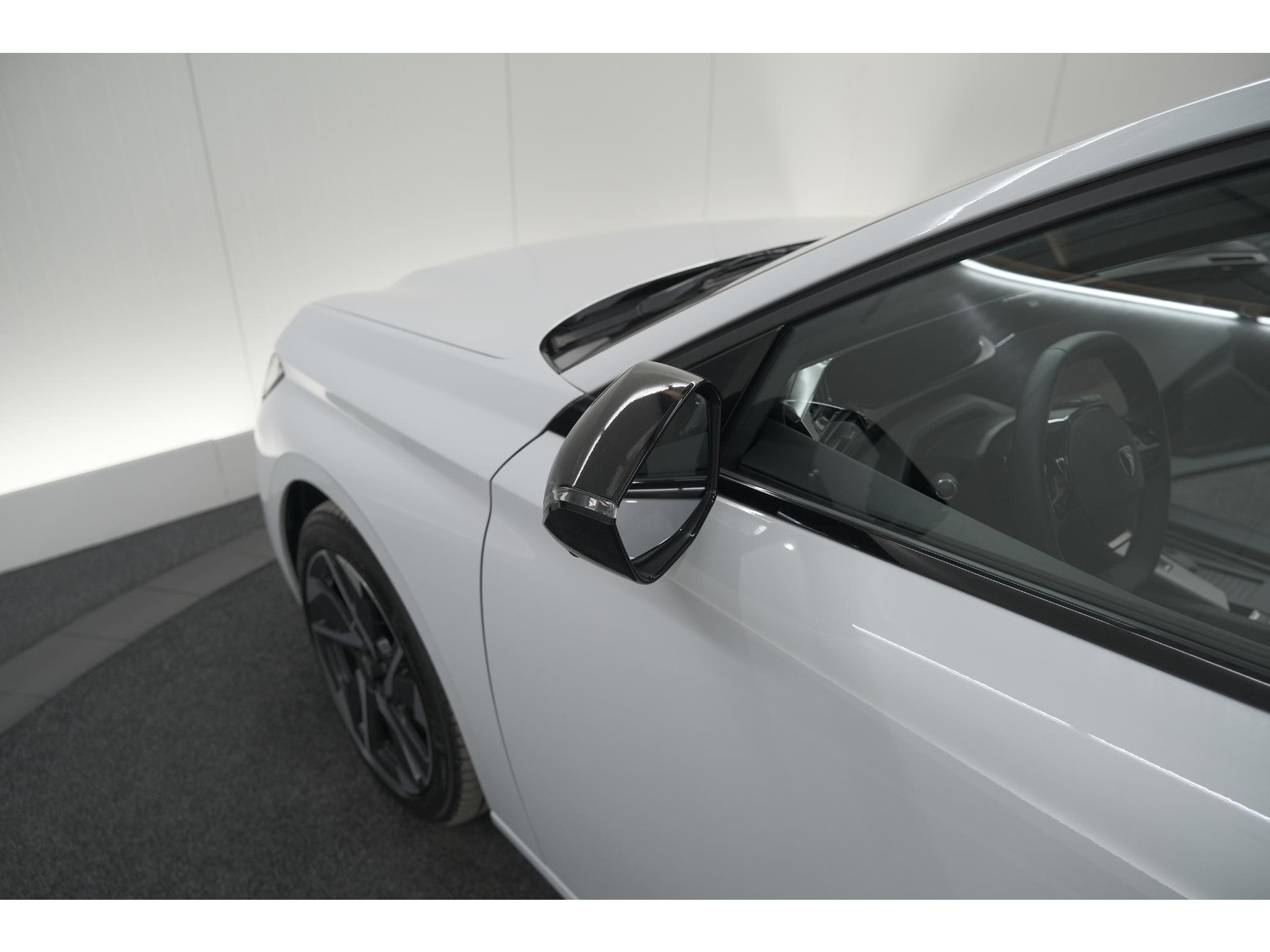 Peugeot 308 SW 1.6 Plug-in Hybrid 180 Allure | Perfecte Staat | 360 Camera | Adaptieve Cruise Control | Navigatie | Apple Carplay