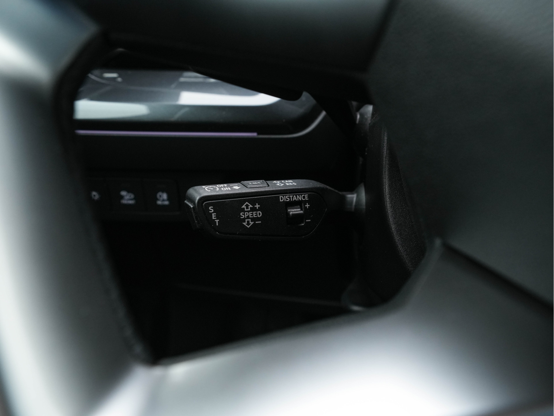 Audi Q4 Sportback e-tron 40 S-Line Edition 77 kWh [ 3-Fase ] {SOH-92%} (INCL-BTW) *HEAT-PUMP | LEATHER-FABRIC | MATRIX-LED | ADAPTIVE-CRUISE | AMBIENT-LIGHT | DIGI-COCKPIT | AUDI-SOUND | DAB+ | KEYLESS | SHIFT-PADDLES | CAMERA | HEATED-SPORTSEATS | 20''AL