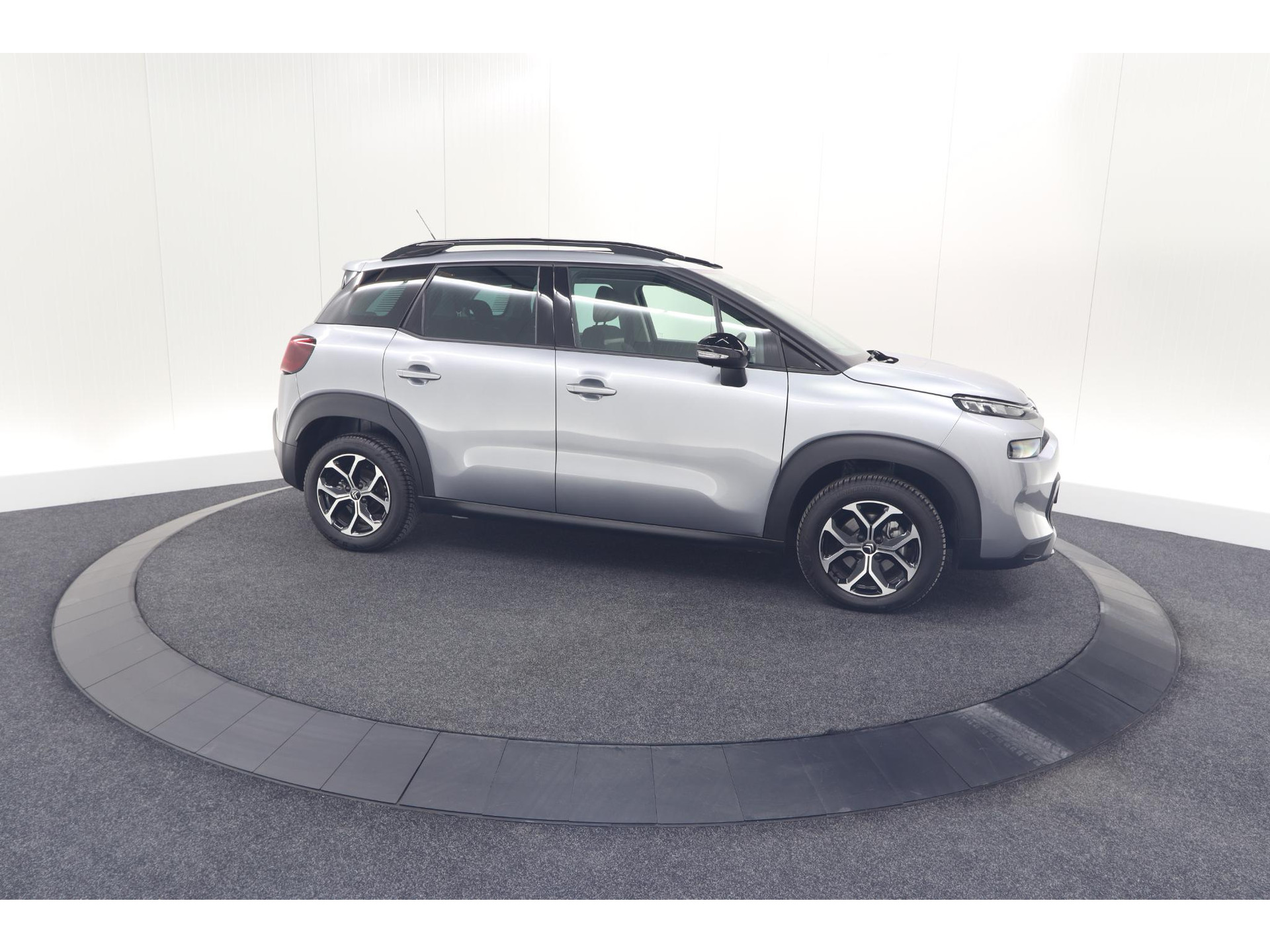 Citroen C3 Aircross PureTech 130 EAT6 Max | Allseason Banden | Parkeersensoren | Navigatie | Apple Carplay