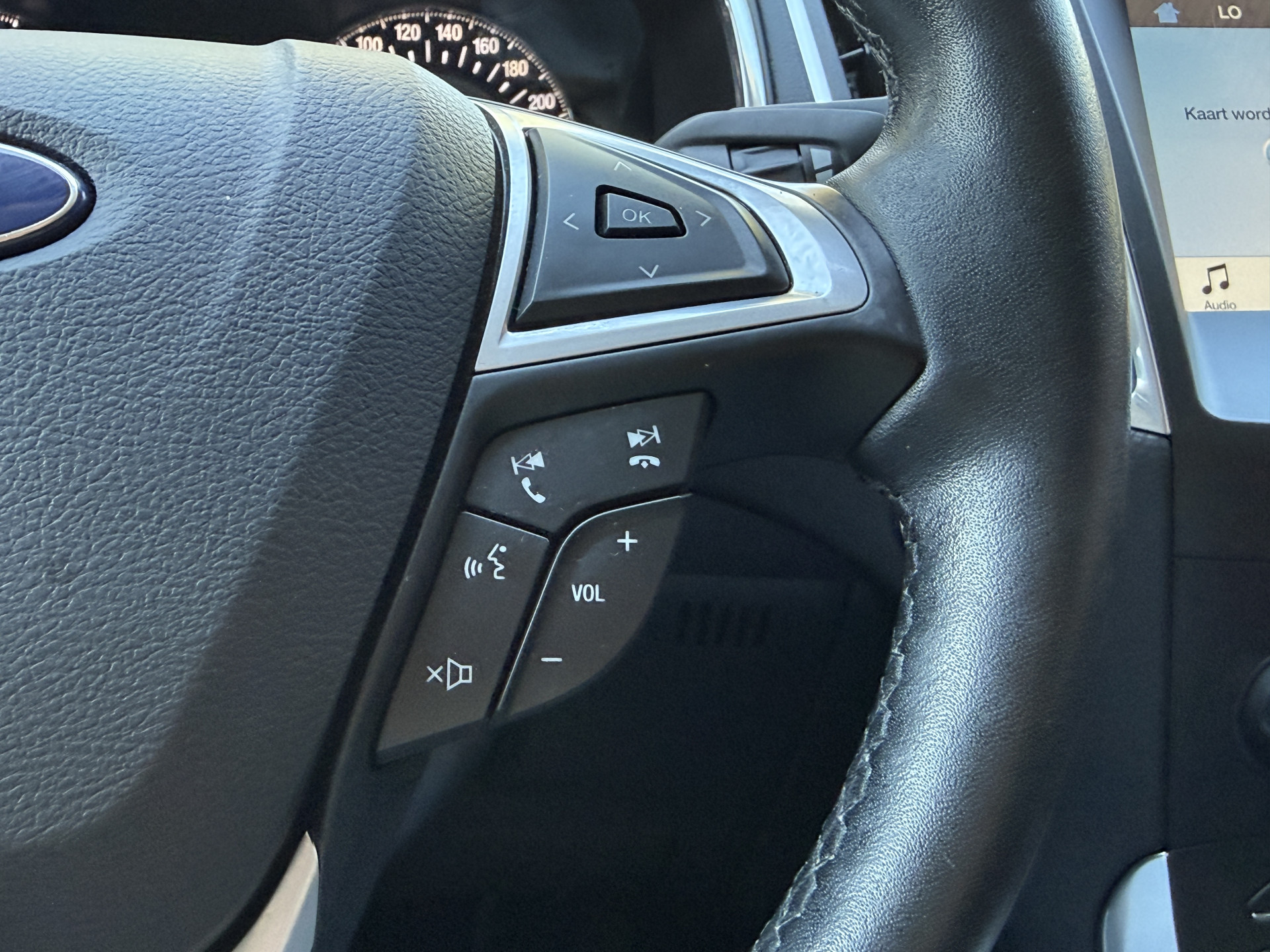 Ford S-Max 1.5 Titanium 7p. | Stoel/stuur verwarming | Trekhaak | Apple Carplay