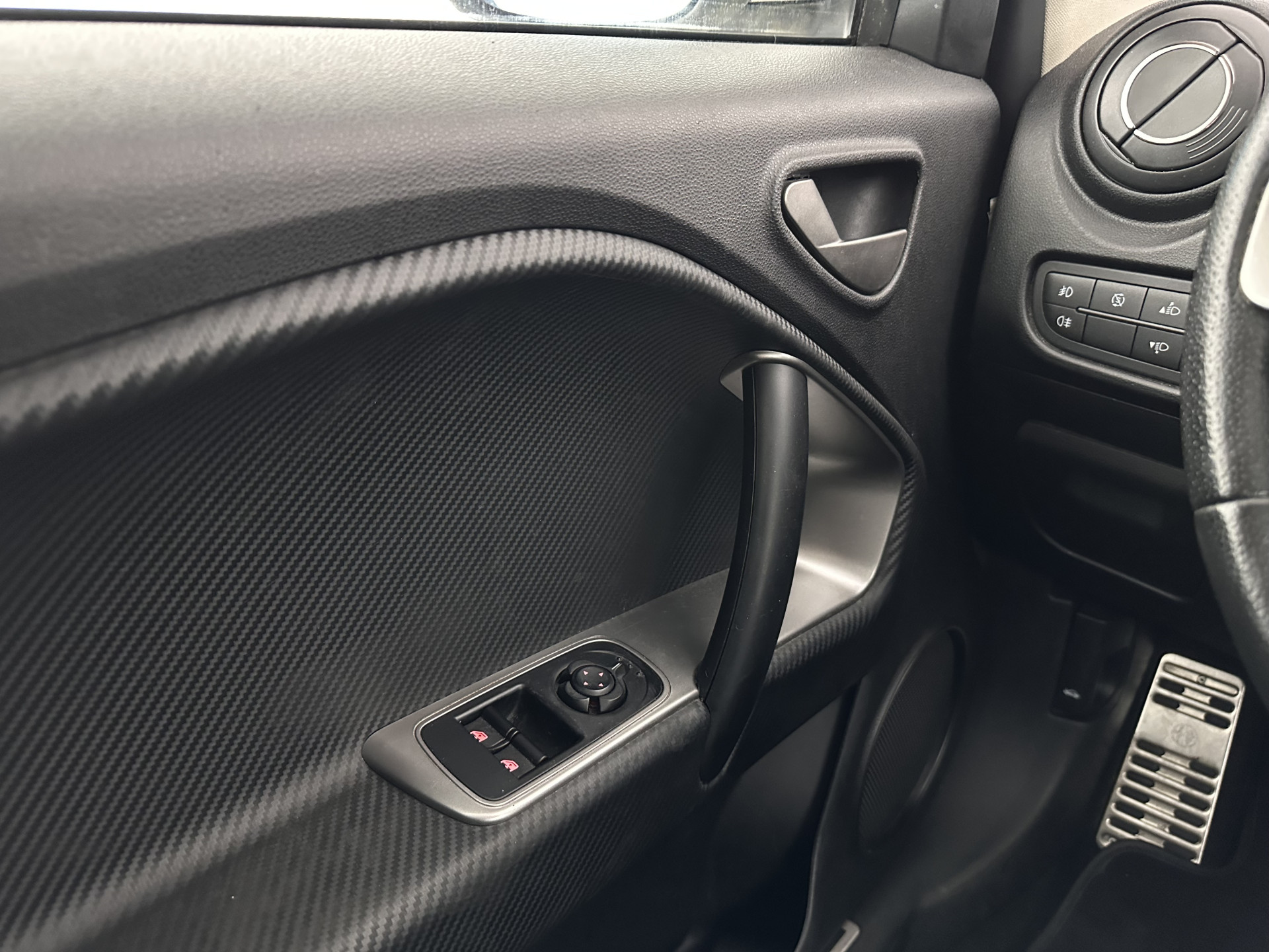 Alfa Romeo MiTo 1.3 JTDM ECO JUNIOR *LEATHER | NAVI-FULLMAP | SPORTSEATS | ECC | AUDIOSYSTEEM-DIGITAL |  PDC | PRIVACYGLASS | CRUISE*