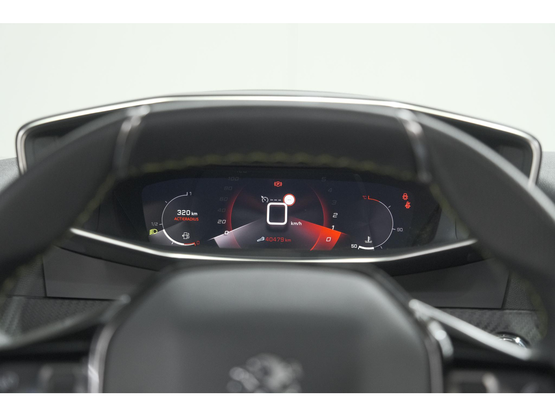 Peugeot 2008 PureTech 130 GT | Elektrisch Panoramadak | Camera | Dodehoekdetectie | Navigatie