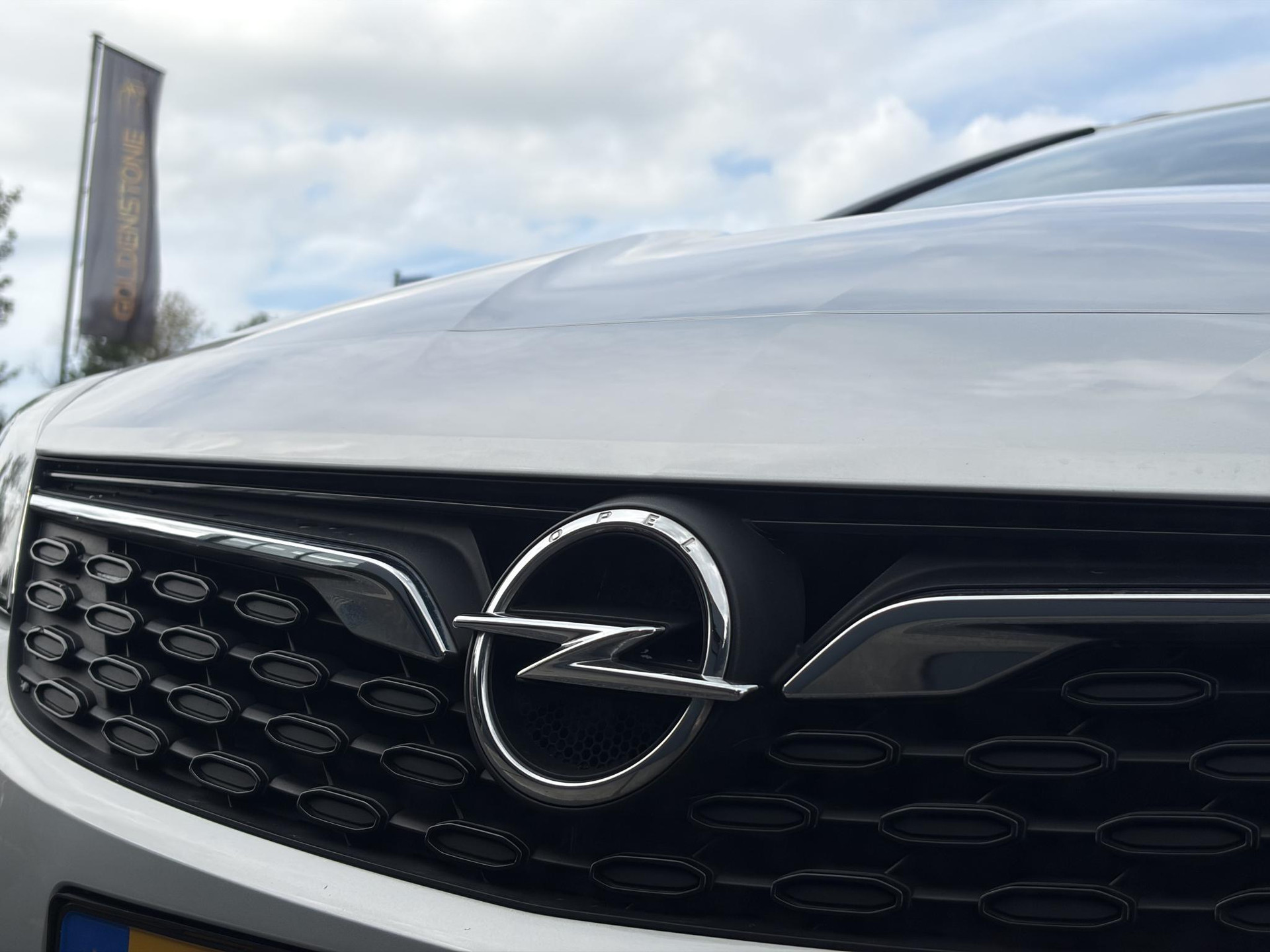 Opel Astra Sports Tourer 1.2 Business Executive ✓1e Eigenaar✓146pk✓Camera✓Trekhaak✓Carplay✓Airco✓Cruise✓Pdc V+A✓Lm velgen✓Comfortstoelen✓6 Bak✓N.A.P✓Nieuwe Apk bij Aflevering