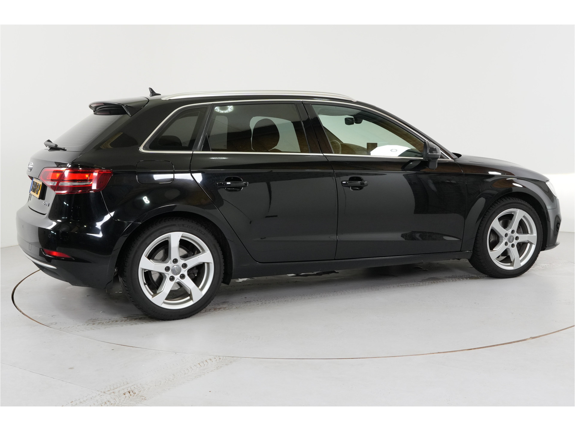 Audi A3 Sportback 35 TFSI CoD Design Pro Line Plus | Trekhaak | Stl. verw. | Climate | PDC | LED |