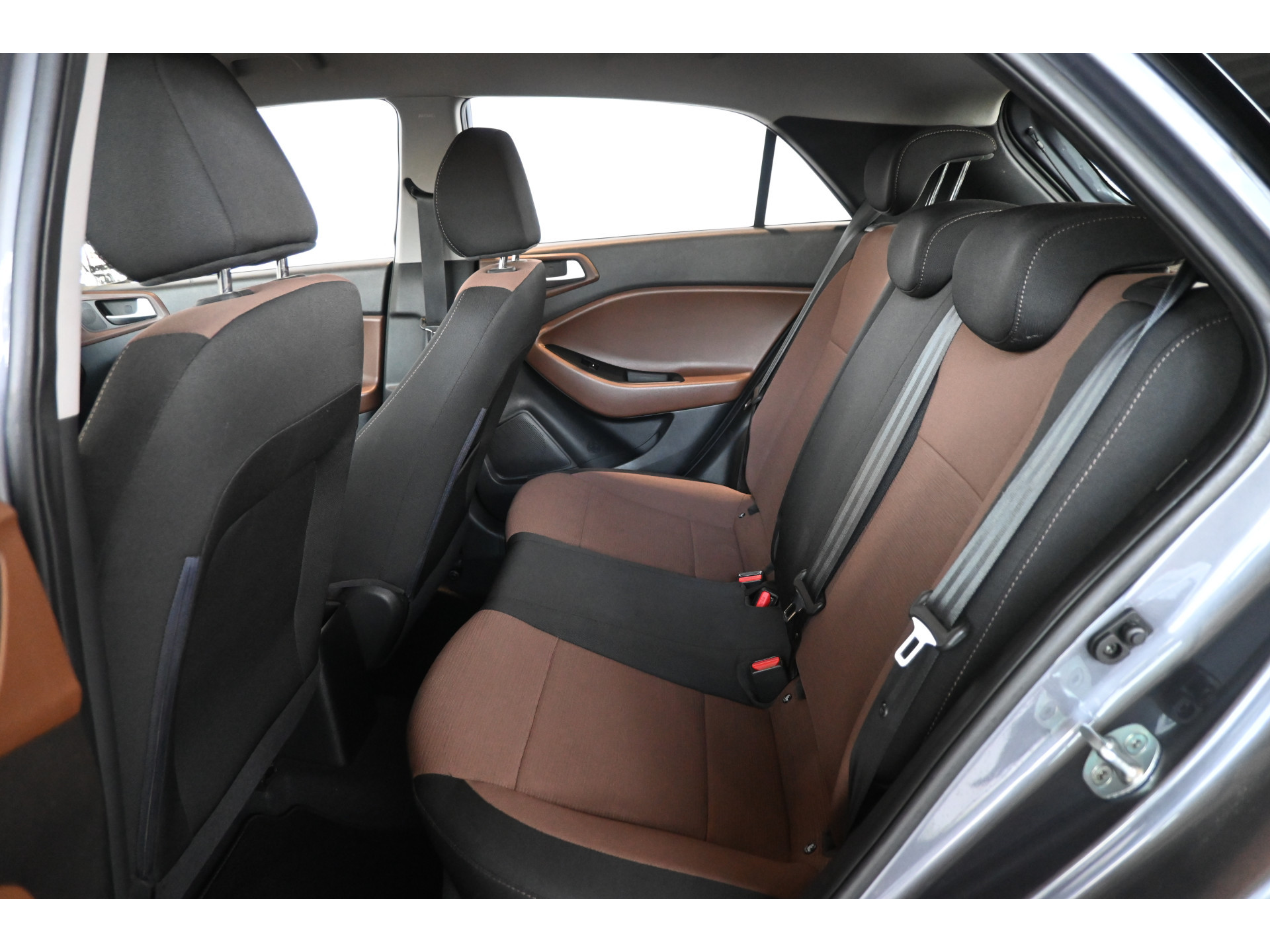 Hyundai i20 1.2 HP i-Motion Nap! Airco Cruise control Trekhaak Rijklaarprijs Inruil Mogelijk!