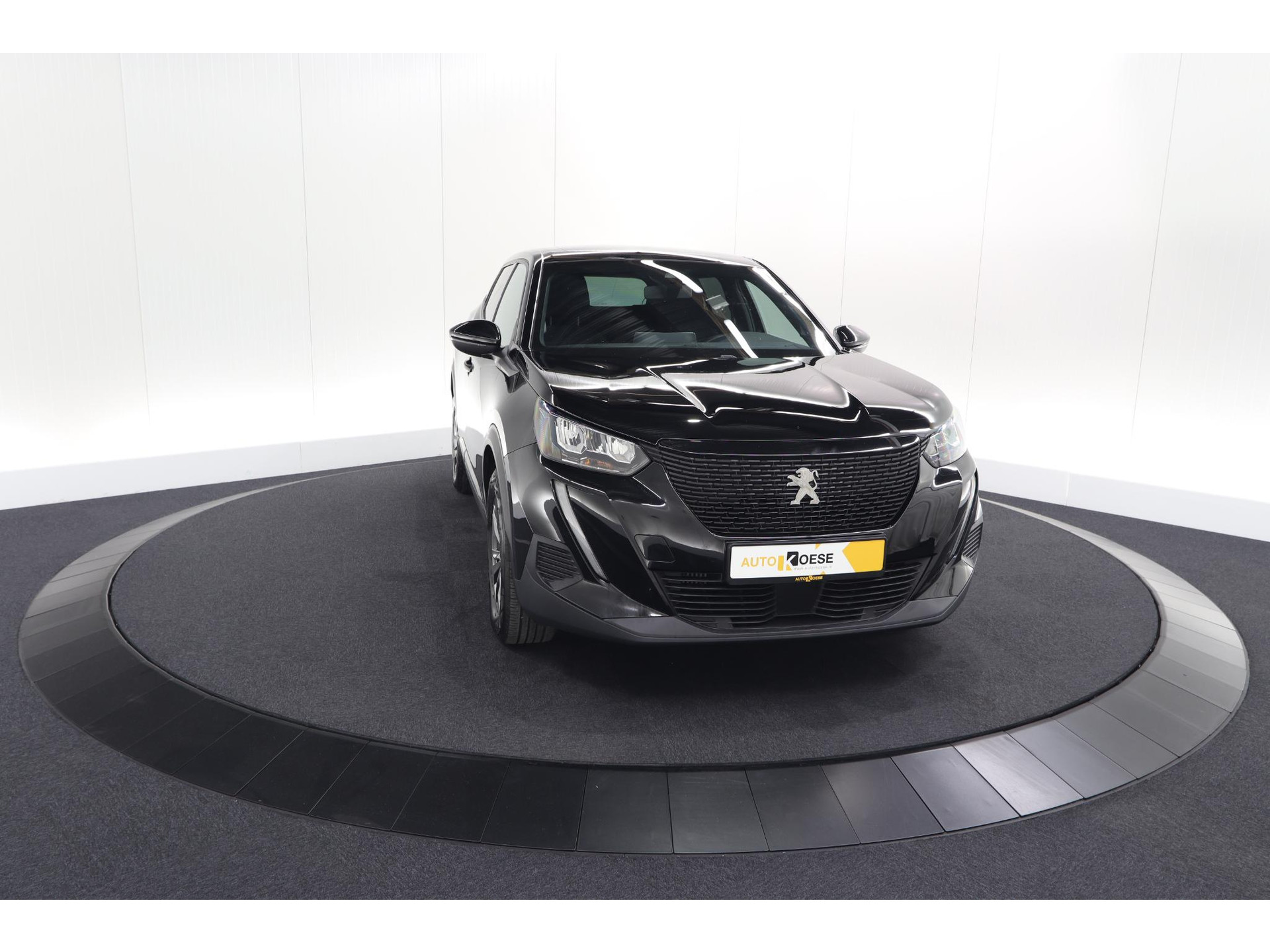 Peugeot 2008 PureTech 130 EAT8 Active Pack | Parkeersensoren | Apple CarPlay | Climate Control | Stoelverwarming
