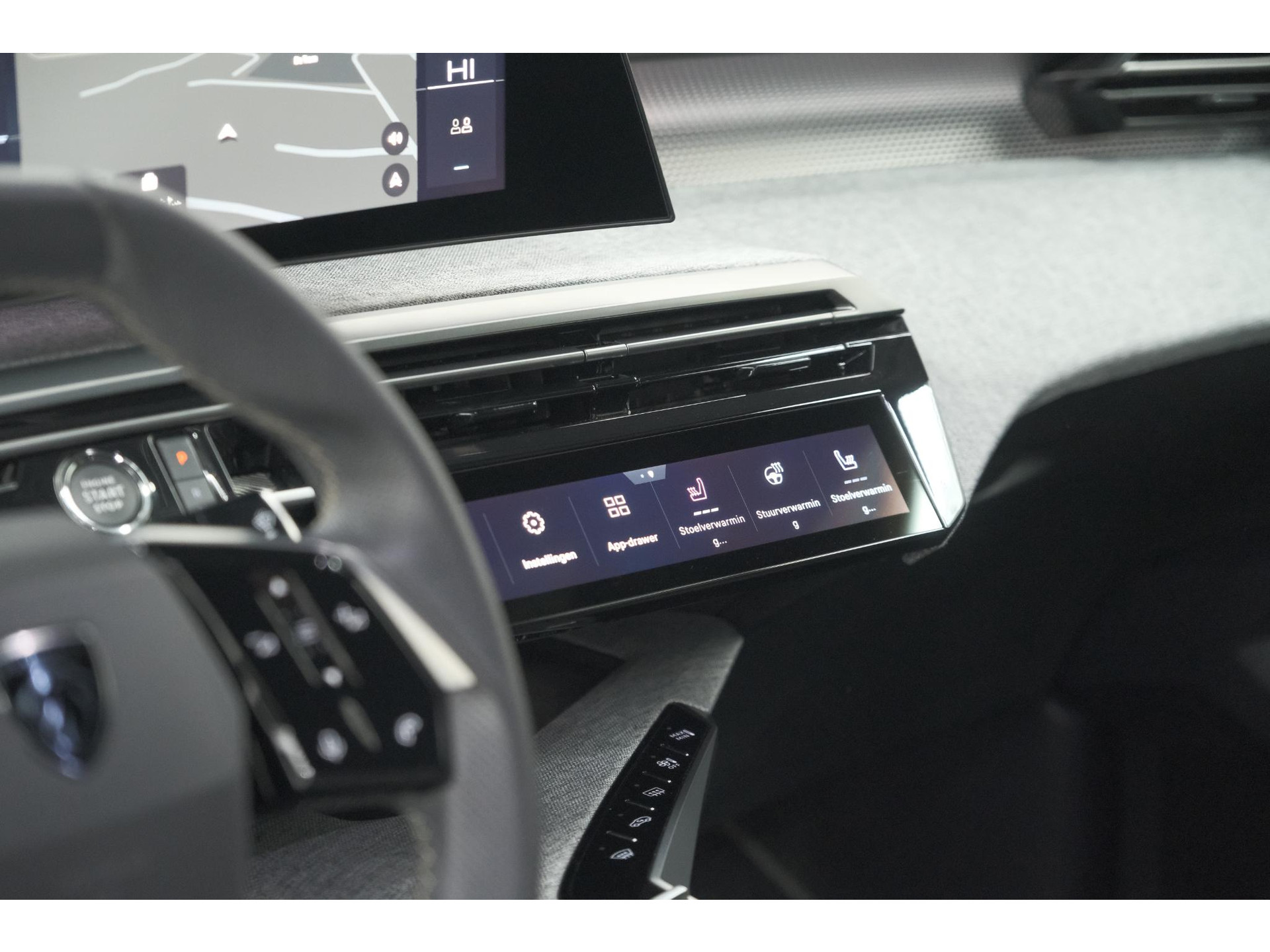 Peugeot 3008 1.2 Hybrid 136 GT | Panoramadak | 360 Camera | Stoelverwarming | Elektrische Kofferklep | Allseason Banden