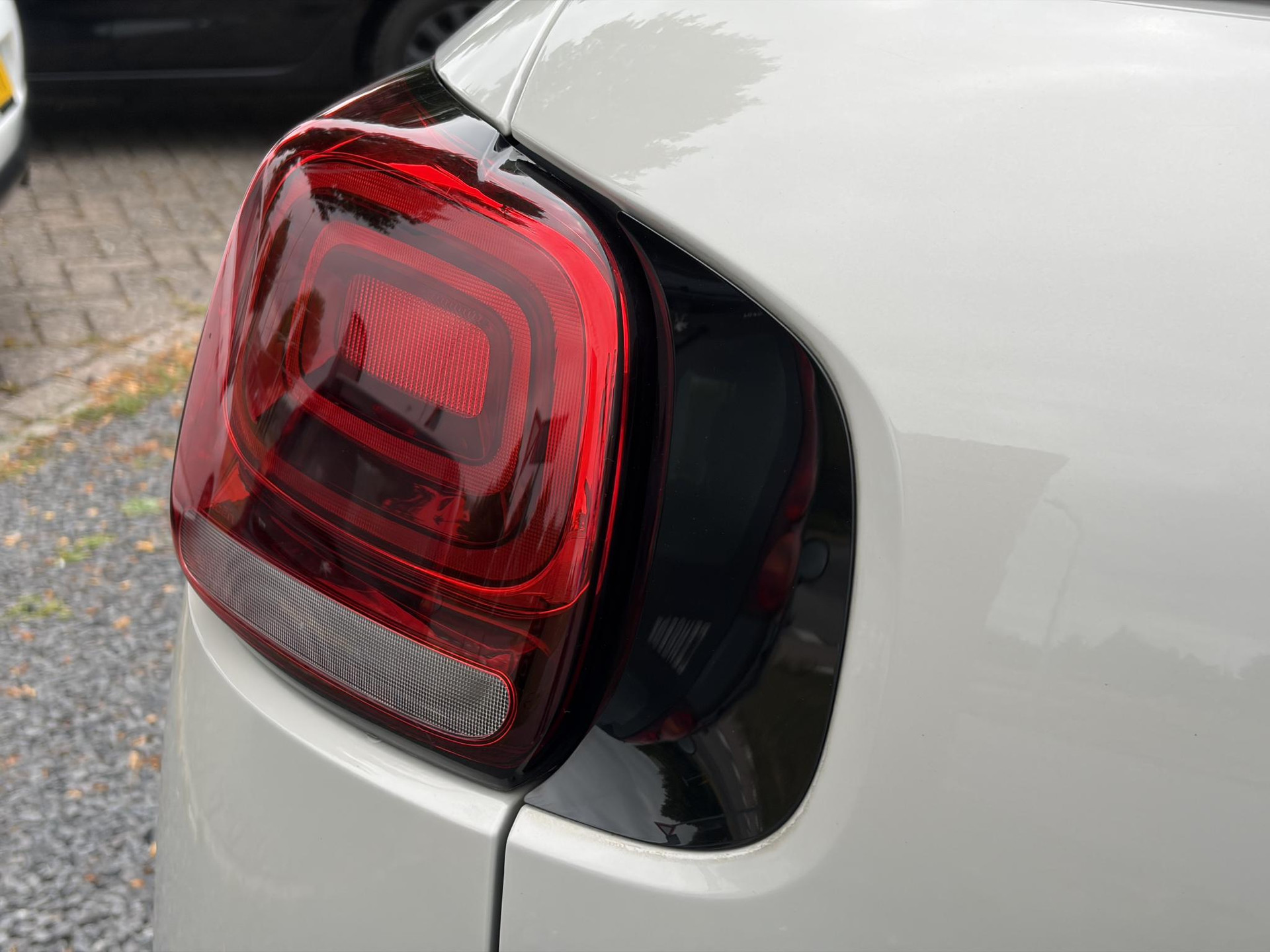 Citroen C3 Aircross 1.2 PureTech S&S Shine 1e Eigenaar l D-riem vv in 07-07-2025 l 360° Camera l Navi l Carplay l Net beurt gehad l Keyless l 17''Lmv l Rijstrooksensor l 110pk l Pdc V+A l 6 Bak l N.A.P l Apk tot 07-2027