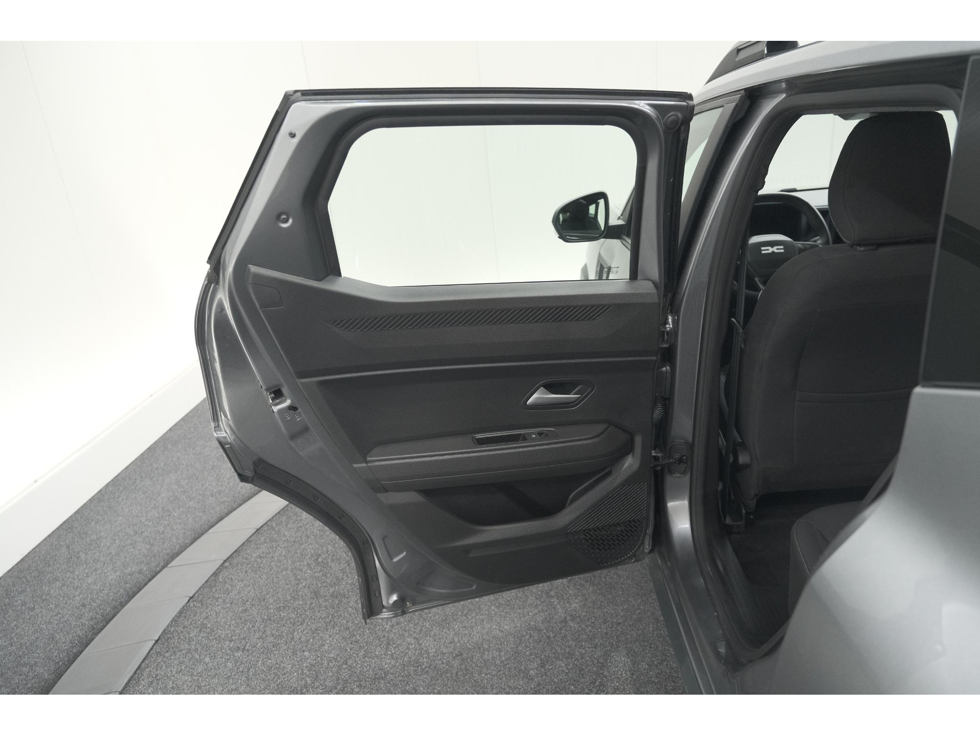 Dacia Duster Mild Hybrid 130 Expression | Camera | Stoelverwarming | Apple Carplay | Navigatie