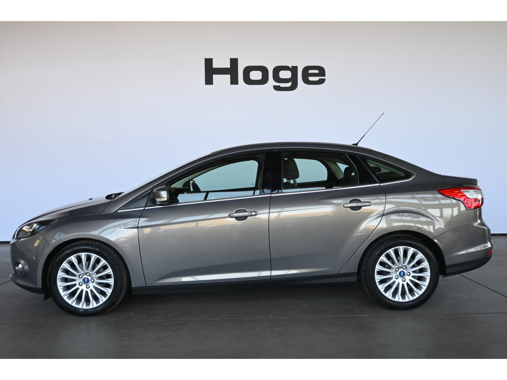 Ford Focus 1.6 EcoBoost Titanium Clima Trekhaak Pdc Cruise control 100% Onderhouden! Inruil Mogelijk!