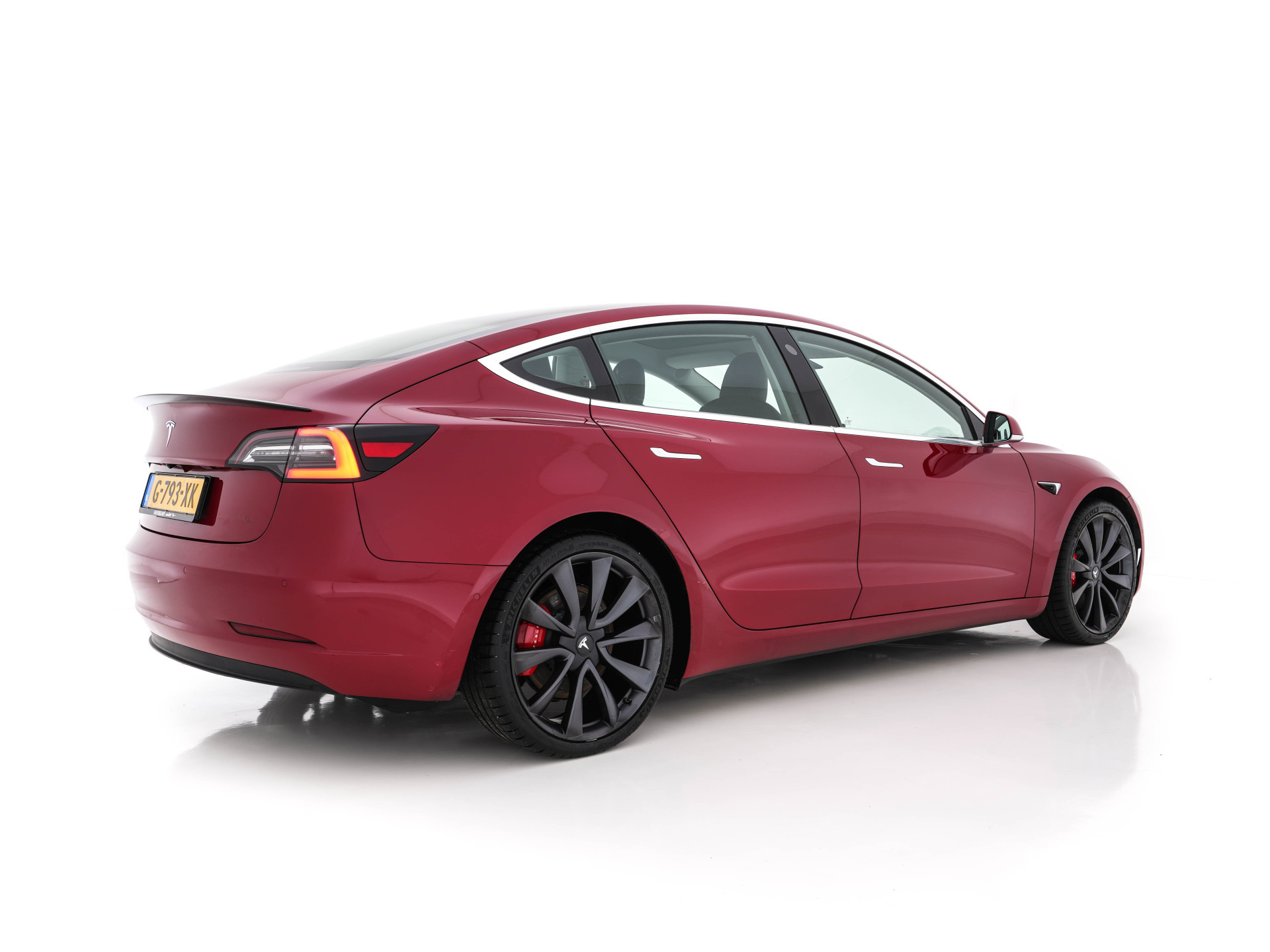 Tesla Model 3 Performance 75 kWh AWD [ Fase-3 ] (INCL-BTW) Aut. *PANO | AUTO-PILOT | FULL-LED | NAPPA-LEATHER | DIGI-COCKPIT | ADAPT.CRUISE | KEYLESS | SURROUND-VIEW | DAB | APP-CONNECT | MEMORY-PACK | LANE-ASSIST | SPORT-SEATS | 20"ALU*