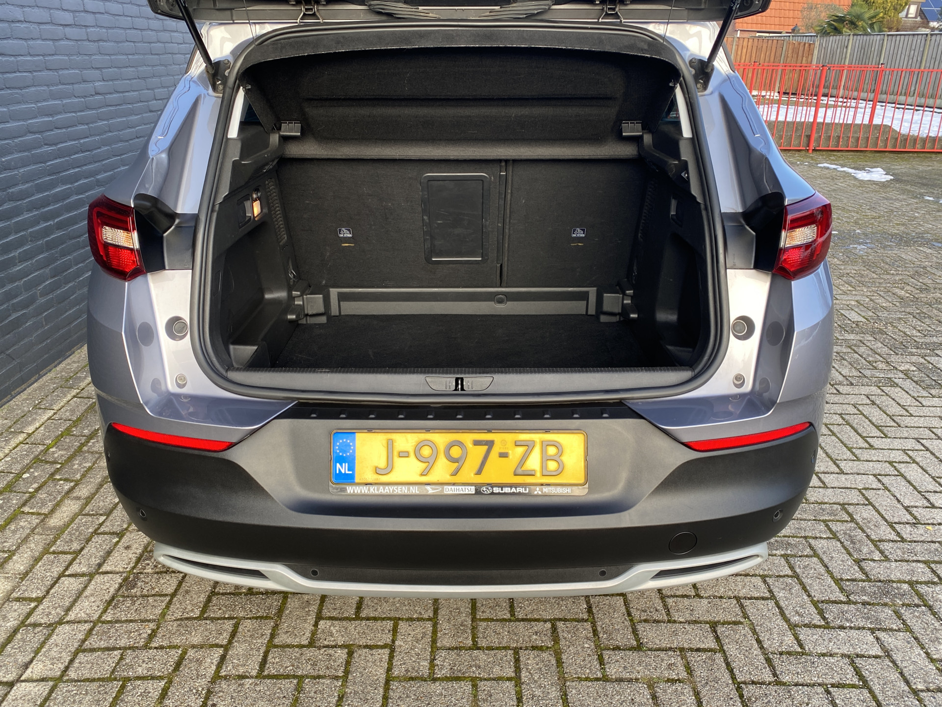 Opel Grandland X 1.2 Turbo Business Executive 130 pk | 1e eigenaar | dealer onderh. | leder interieur | navigatie | camera | carplay
