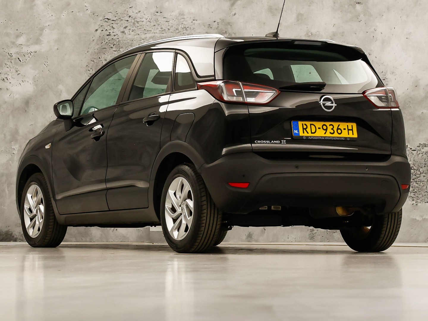 Opel Crossland X 1.2 Sport (APPLE CARPLAY, GROOT NAVI, LM VELGEN, CRUISE, SPORTSTOELEN, PARKEERSENSOREN, NIEUWE APK, NIEUWSTAAT)