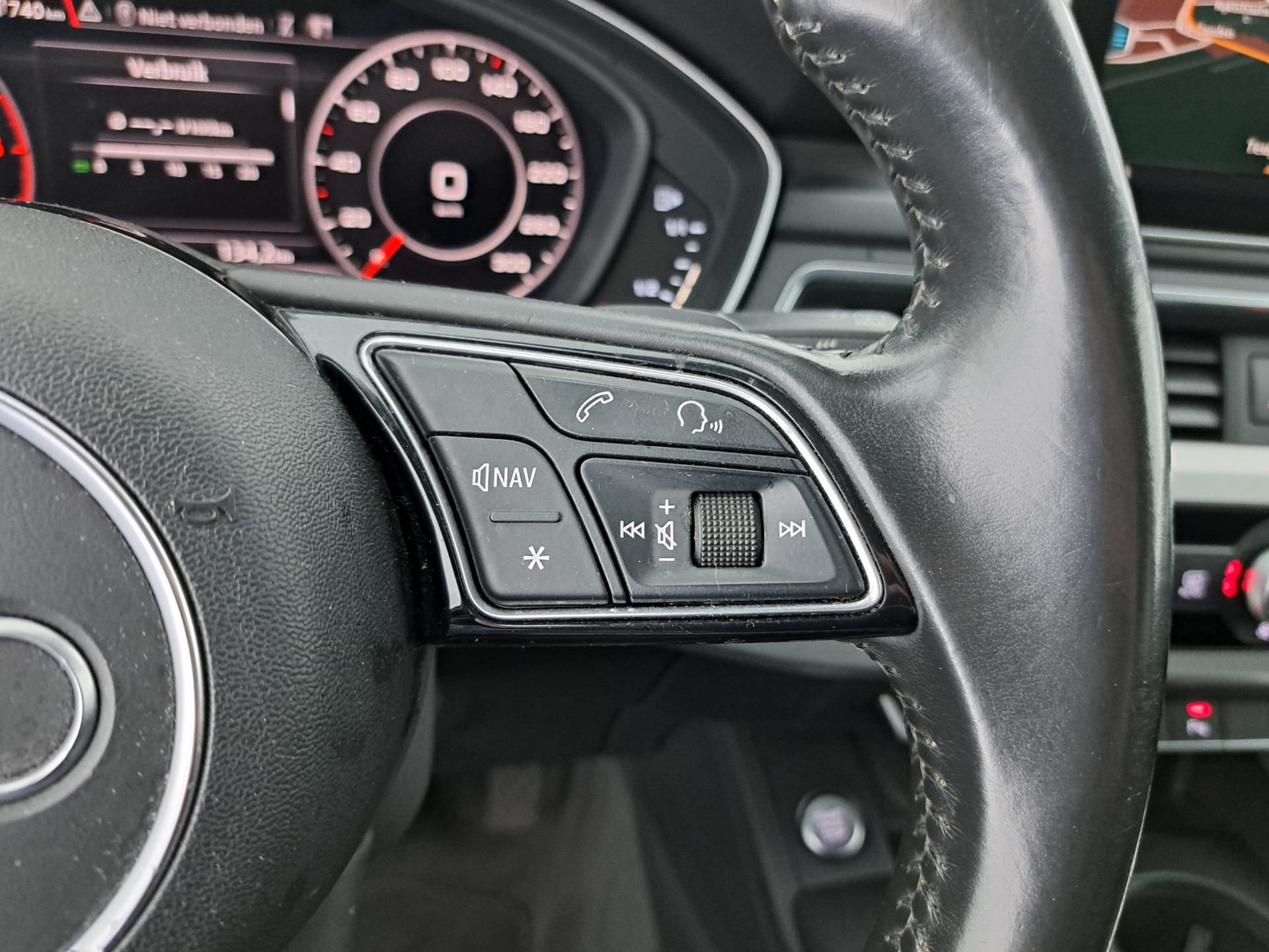 Audi A4 Avant 2.0 TDI Ultra Sport Pro Line S (INCL-BTW) Aut. *DIGI-COCKPIT | FULL-LED | NAVI-FULLMAP | HEATED-SPORTSEATS | ECC | KEYLESS | SHIFTPADDLES | CRUISE | TOWBAR | 17"ALU*