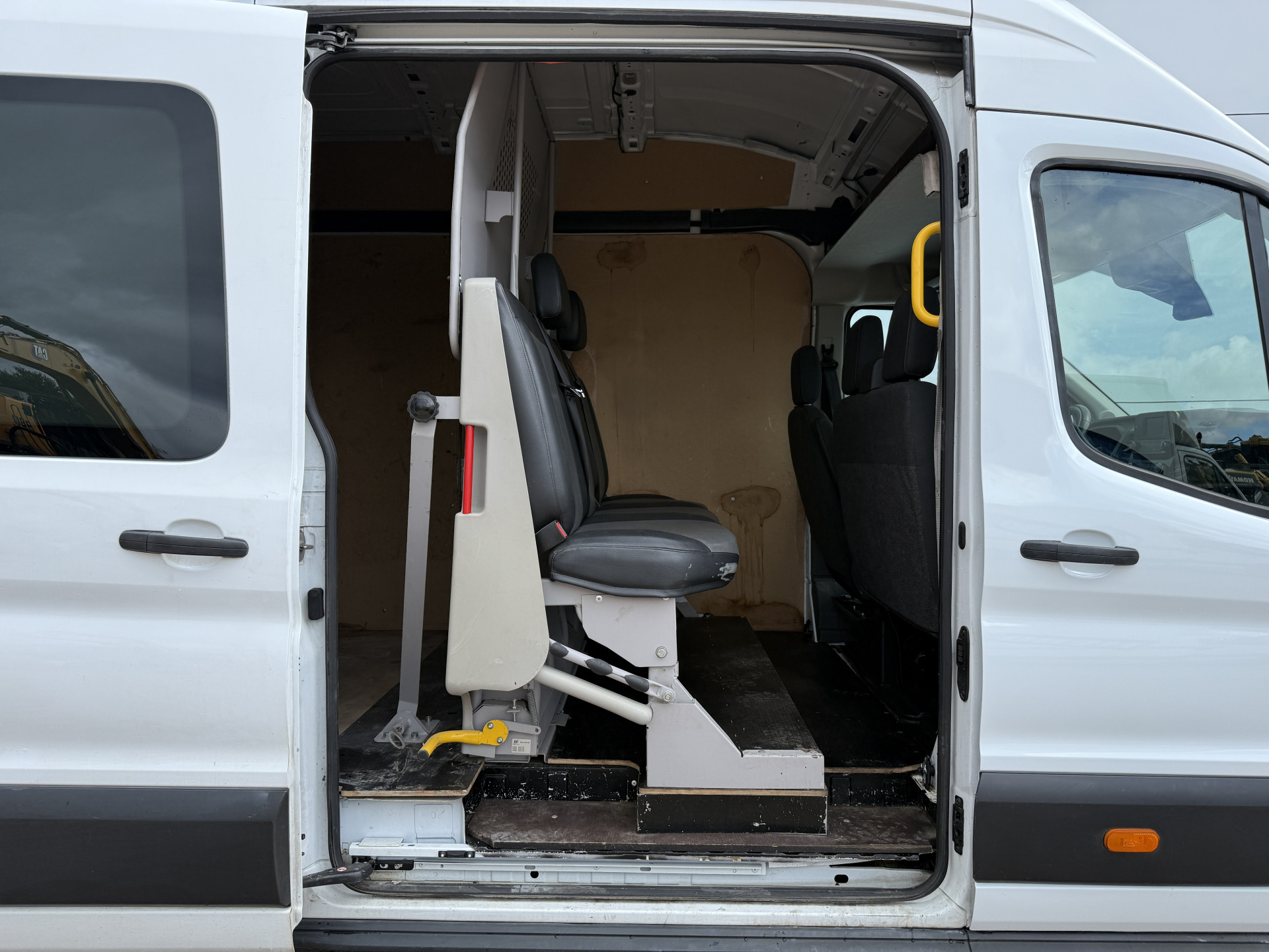 Ford Transit DC 2.0 TDCI 170PK L4H3 Dubbele Cabine 6-Stoelen Airco Cruise Control Camera Parkeersensoren v+a